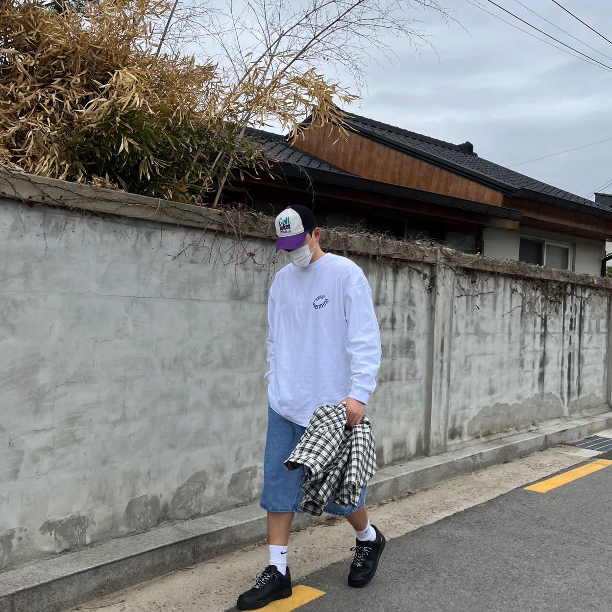 Nike x Supreme Air Force 1 Low Black 착용 스타일 - 1