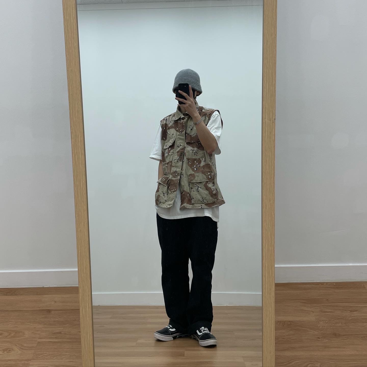 Vans Vault x Mastermind x END. Old Skool Cap LX Black 착용 스타일