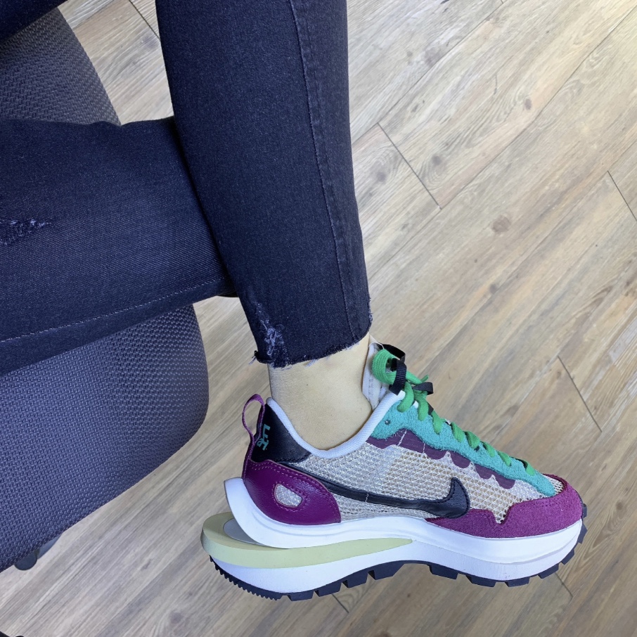 Nike x Sacai VaporWaffle String & Black Villain Red 착용 스타일