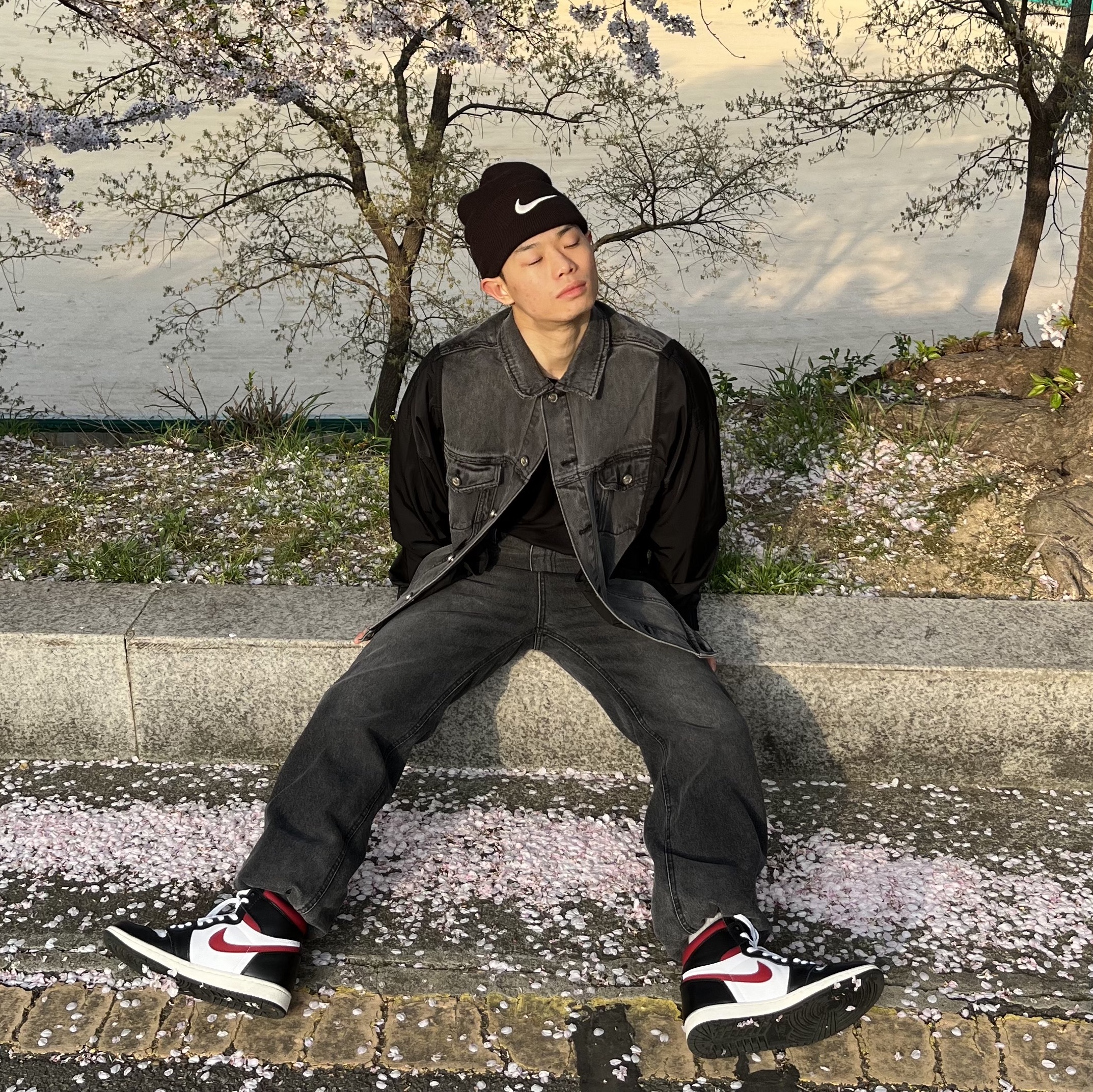 Jordan 1 Retro High OG Gym Red, Nike x Stussy Cuff Beanie Black 착용 스타일