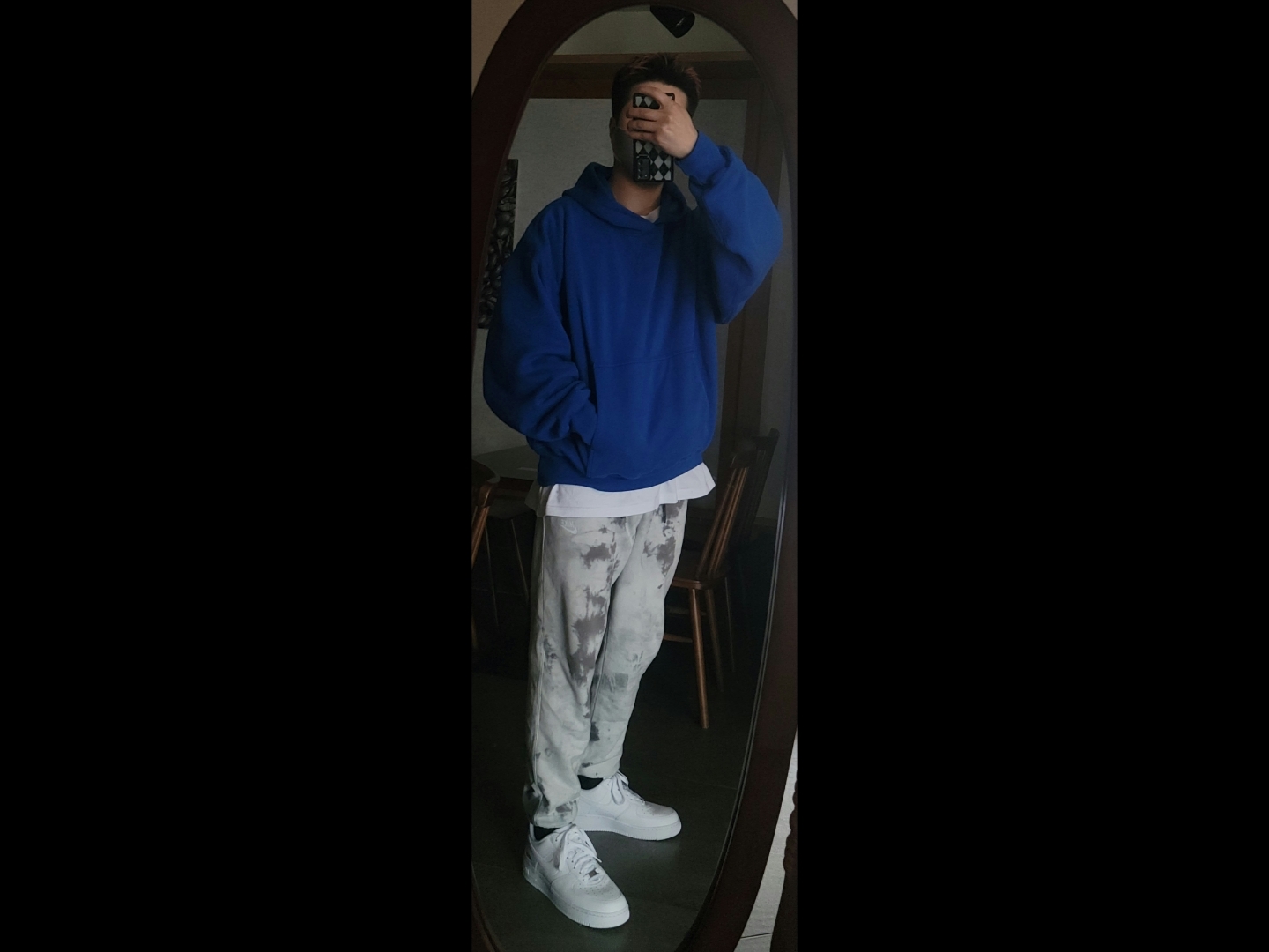 Yeezy Gap Hoodie Blue, Nike x Supreme Air Force 1 Low White 착용 스타일