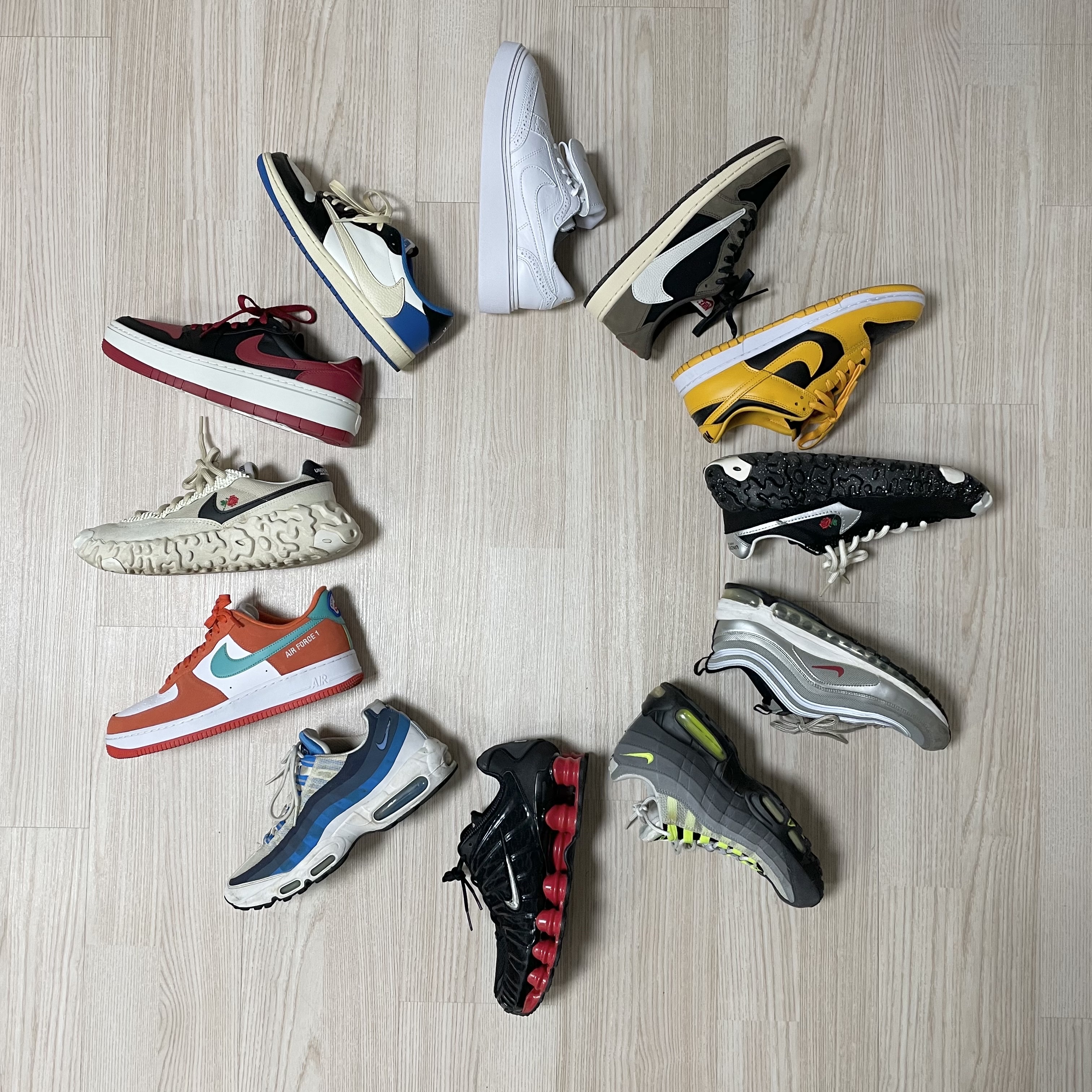 Nike x Peaceminusone Kwondo1 White, Jordan 1 x Travis Scott x Fragment Retro Low OG SP Military Blue 착용 스타일