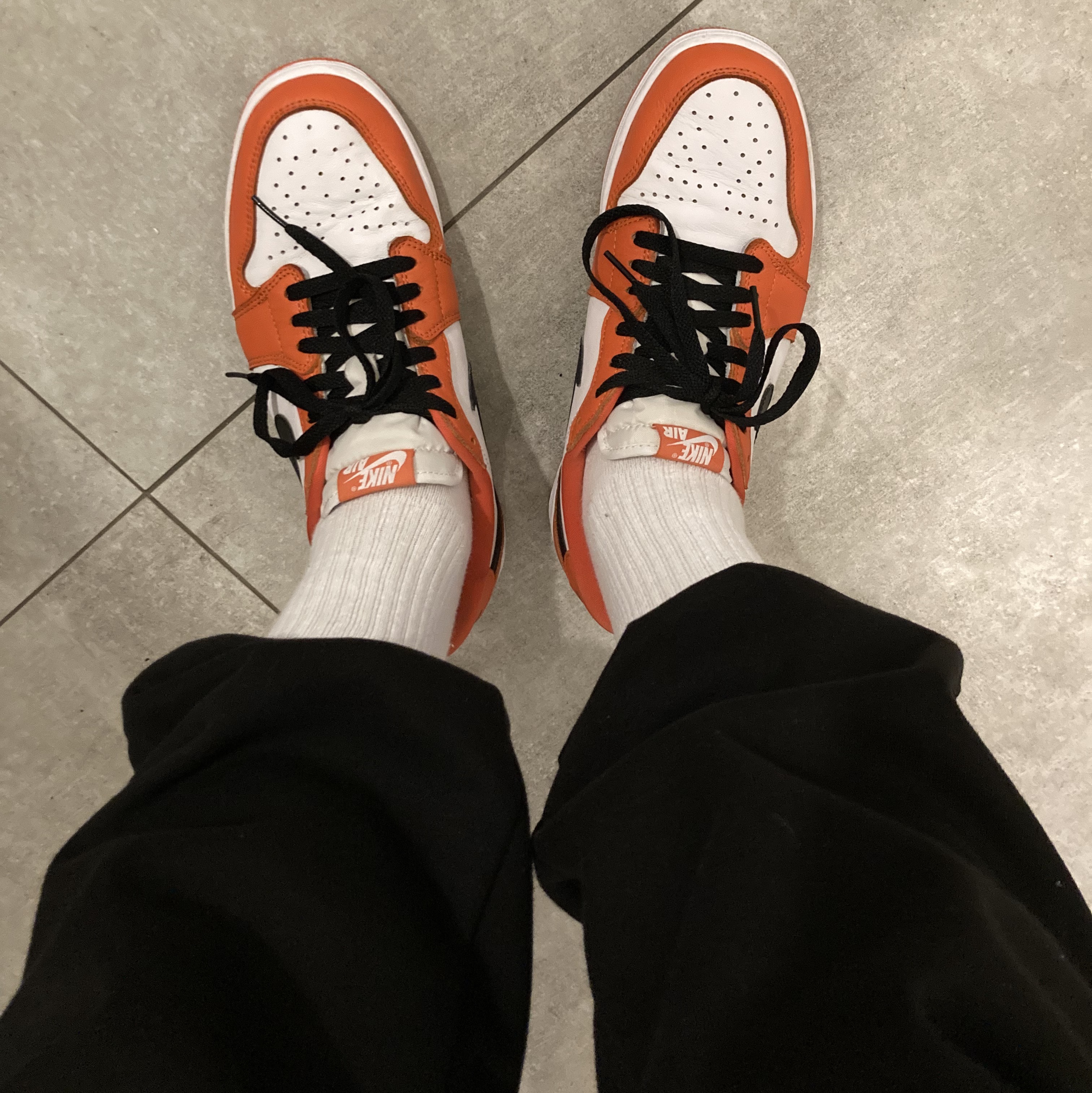 Jordan 1 Low OG Starfish 착용 스타일 - 5
