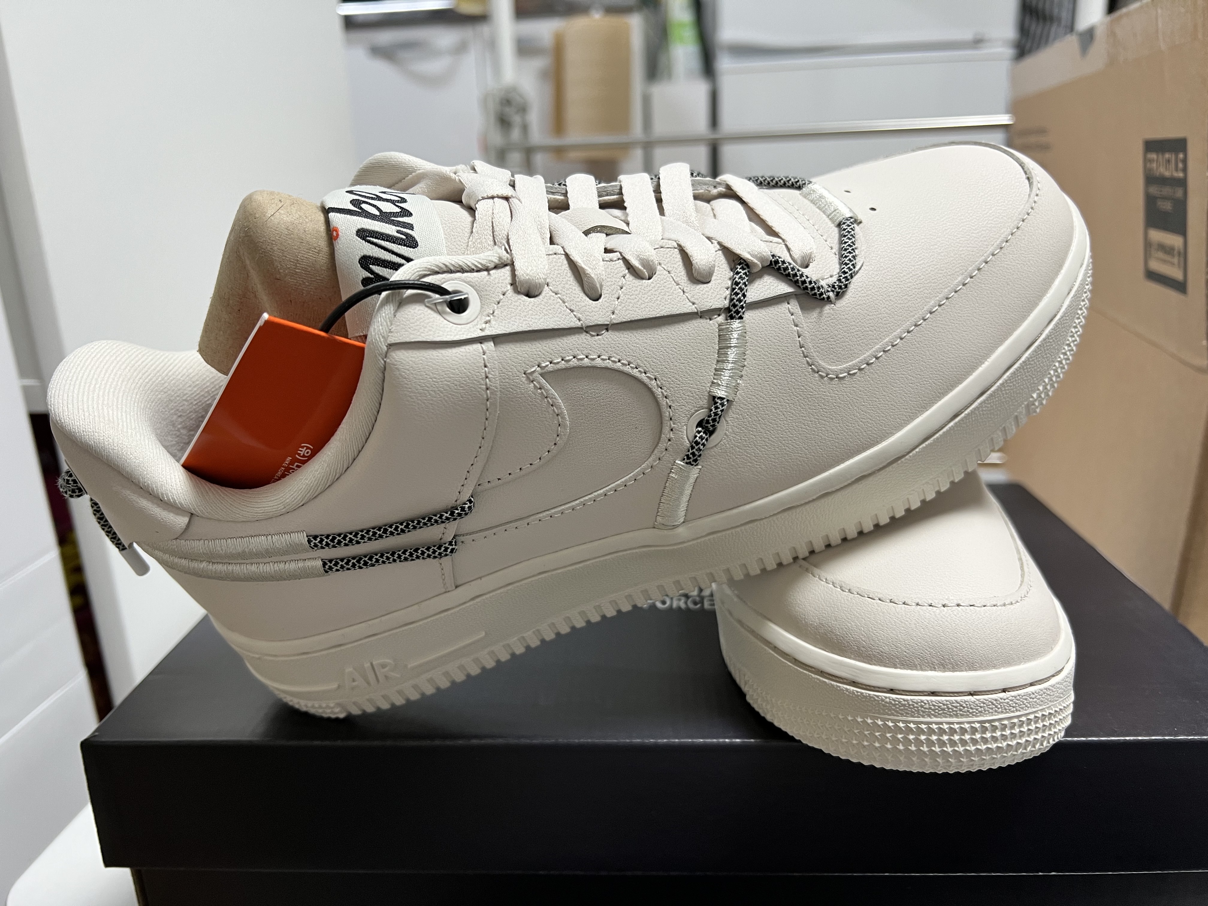 (W) Nike Air Force 1 '07 LX Light Orewood Brown 착용 스타일 - 3