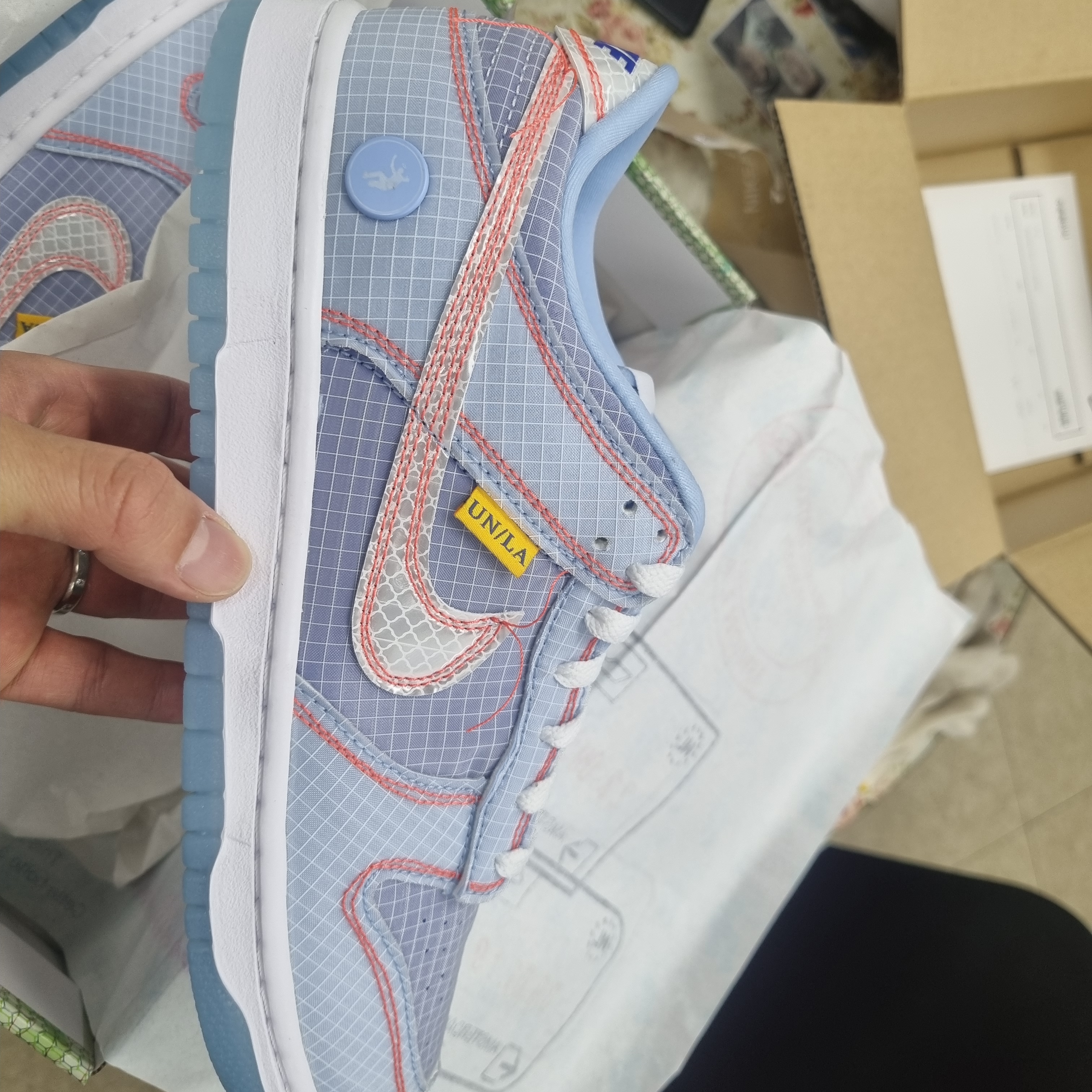 Nike x Union Dunk Low Passport Pack Argon 착용 스타일 - 3