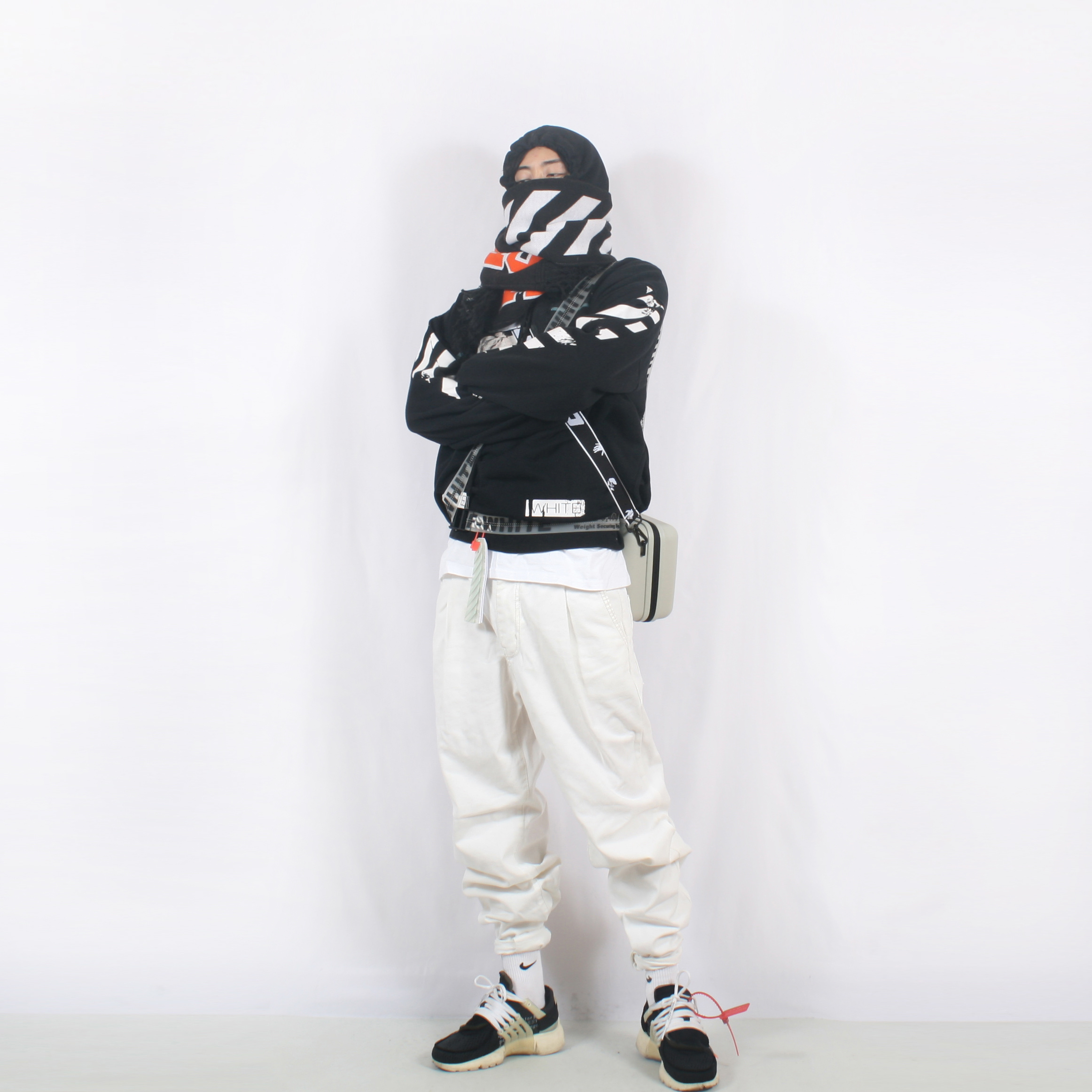 Nike x Off-White Air Presto OG The Ten, Off-White x Amore Pacific Protection Box (Without Cosmetics) 착용 스타일 - 3