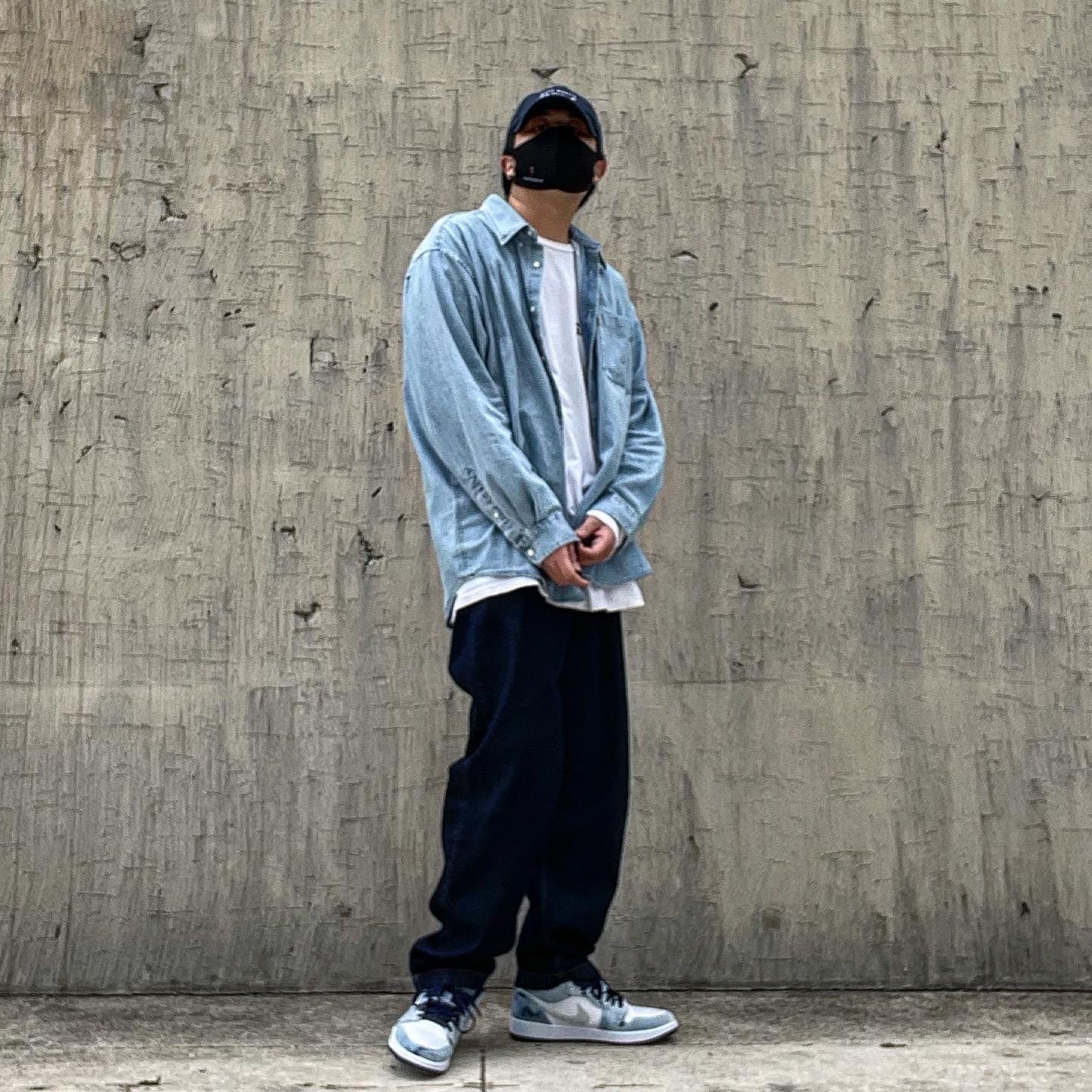 Jordan 1 Low SE Washed Denim 착용 스타일 - 3