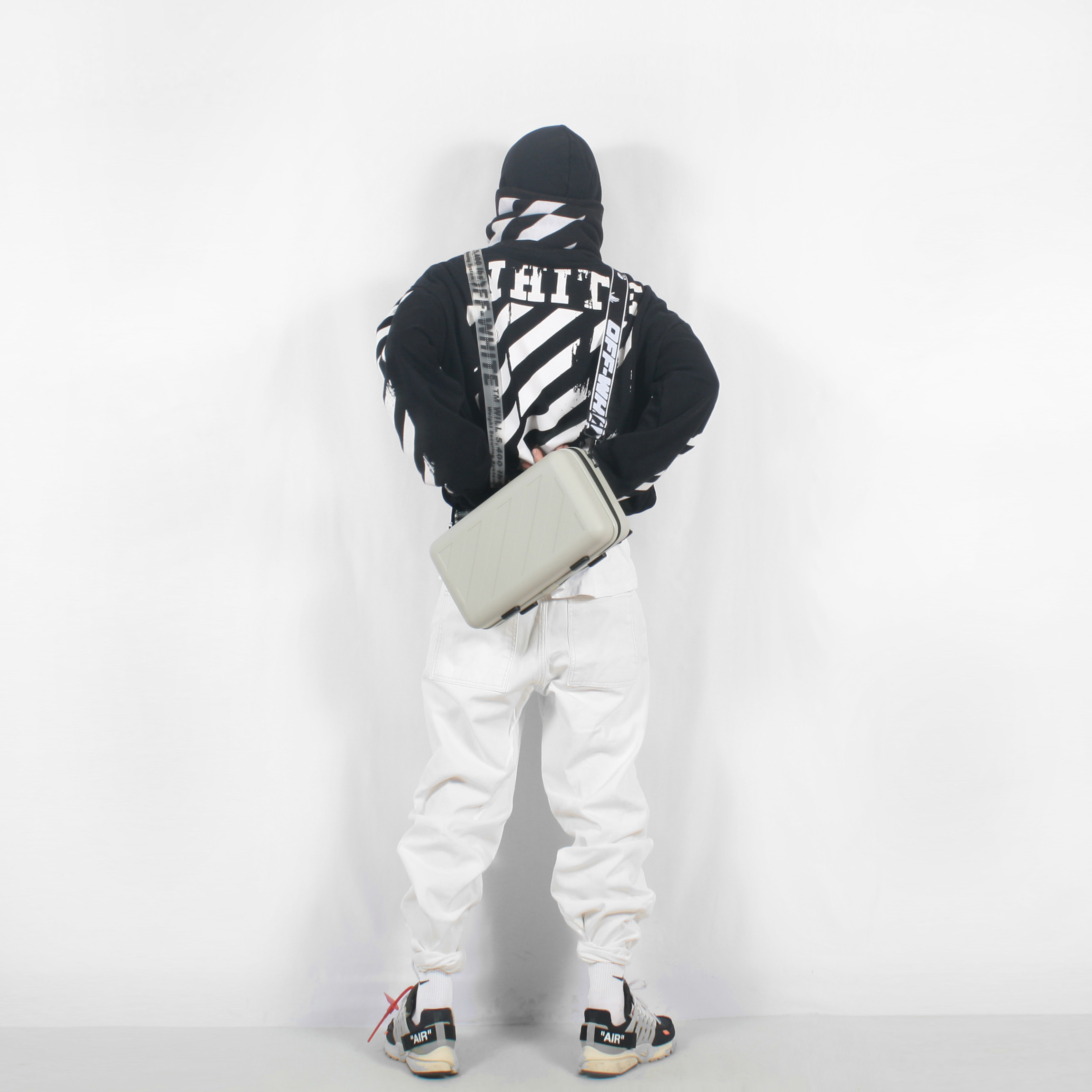 Nike x Off-White Air Presto OG The Ten, Off-White x Amore Pacific Protection Box (Without Cosmetics) 착용 스타일 - 4
