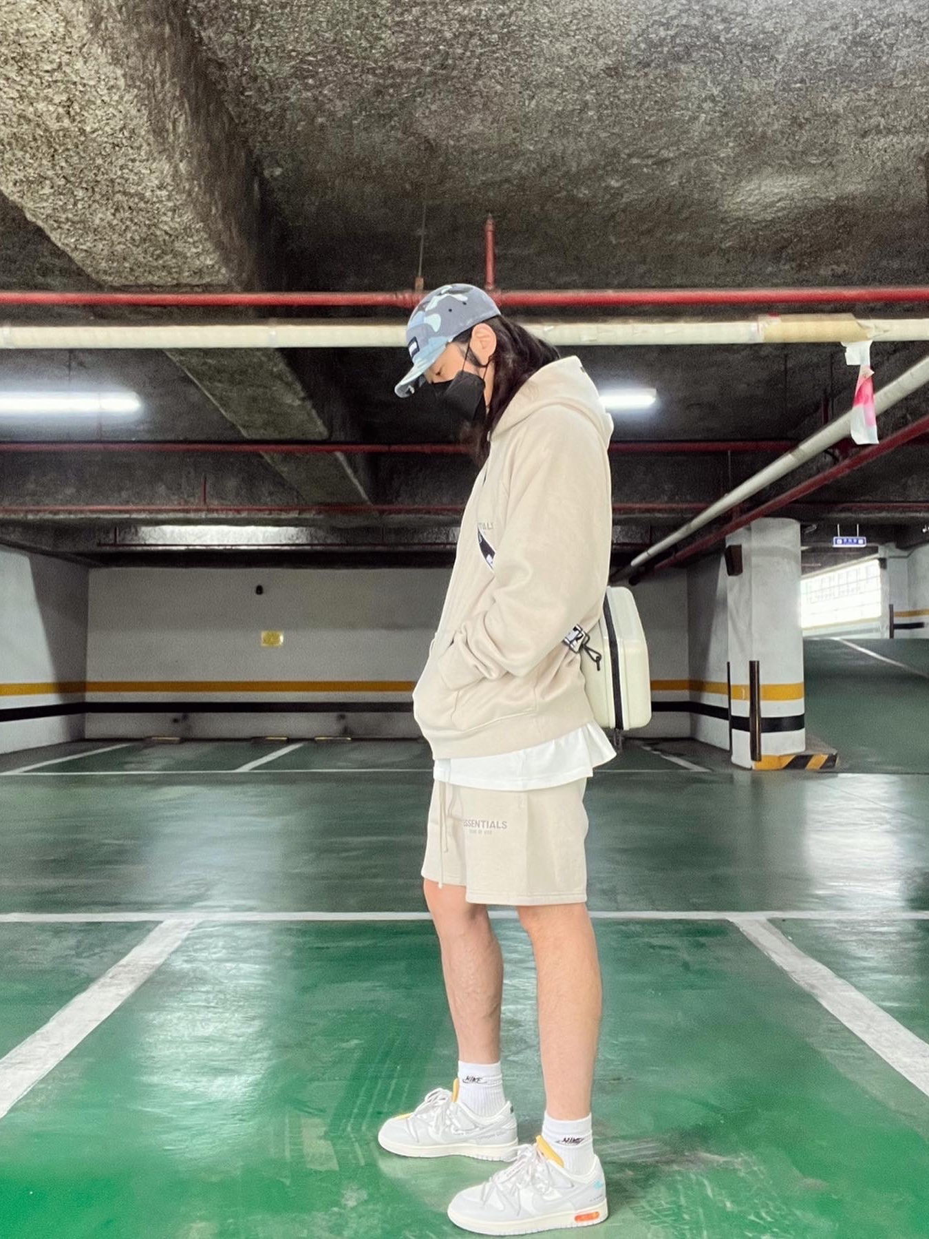 Essentials Pullover Hoodie Oat - Nordstrom Exclusive, Nike x Off-White Dunk Low The 50 - Lot 46 착용 스타일 - 4