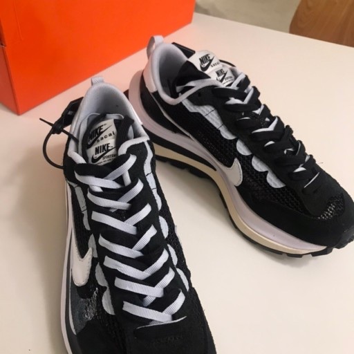 Nike x Sacai VaporWaffle Black White 착용 스타일 - 3