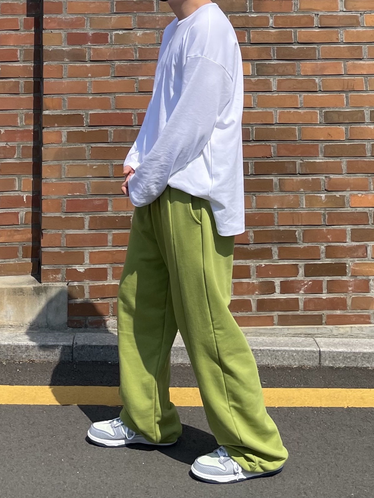 Nike x Union Dunk Low Passport Pack Pistachio, Nike x Sacai x Jean Paul Gaultier VaporWaffle Black White 착용 스타일 - 2
