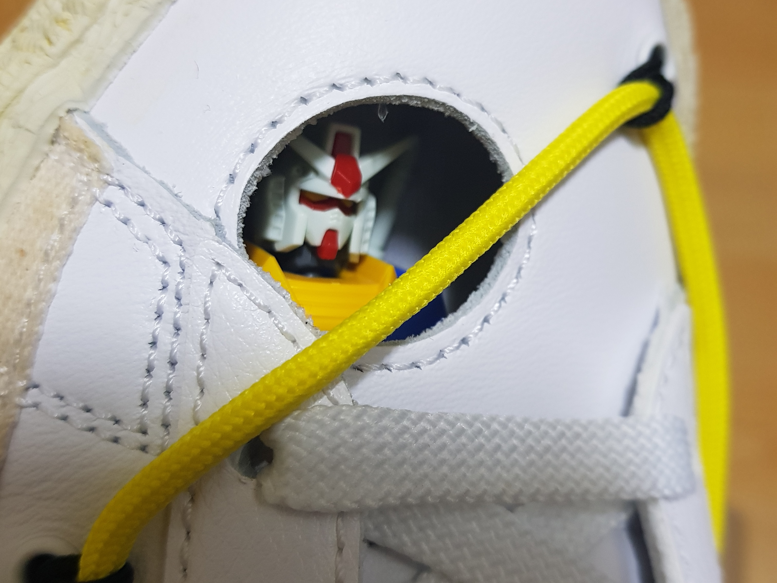 Nike x Off-White Blazer Low '77 White and University Red 착용 스타일 - 4