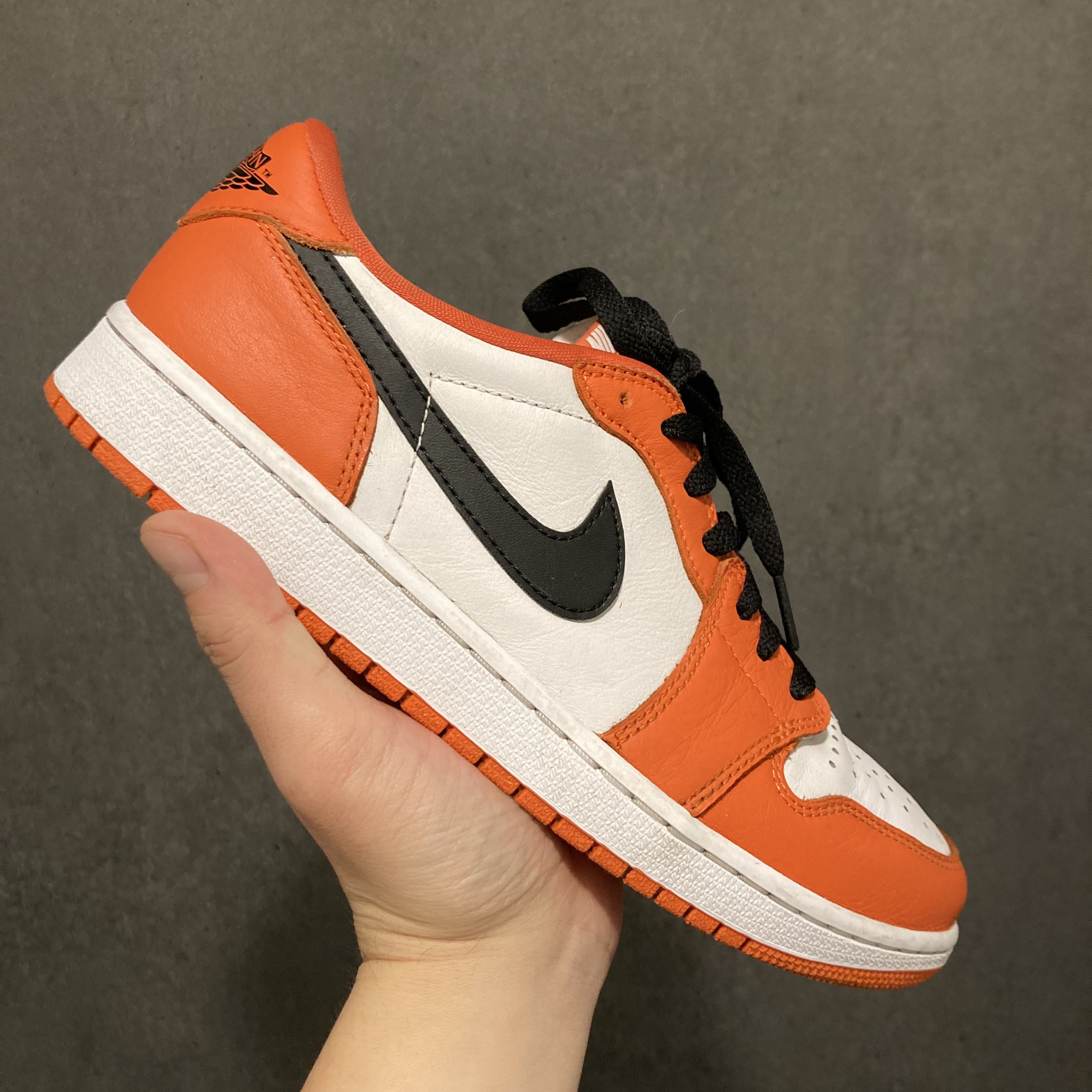 Jordan 1 Low OG Starfish 착용 스타일 - 3