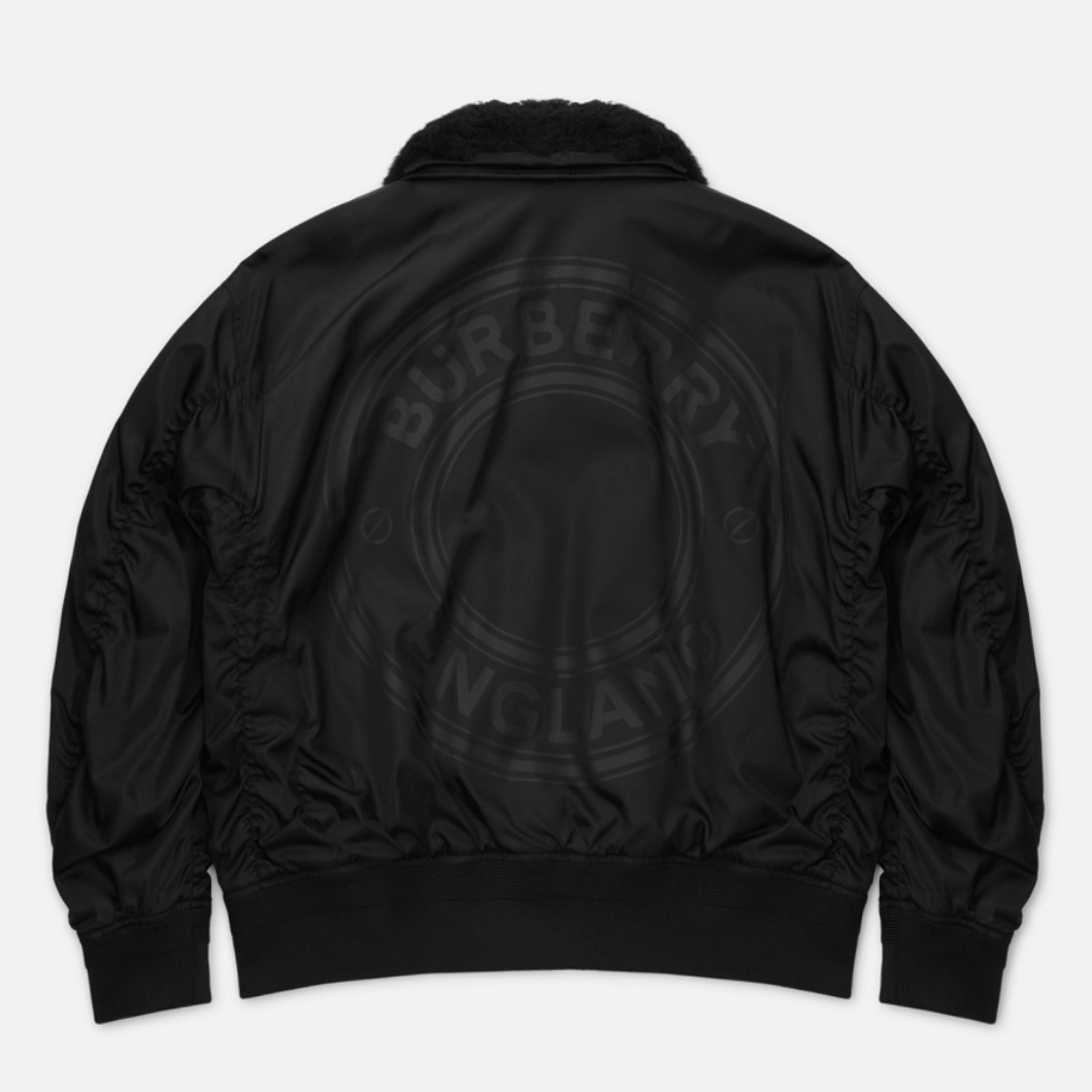 Supreme x Burberry Shearling Collar Down Puffer Jacket Black - 22SS 착용 스타일 - 3