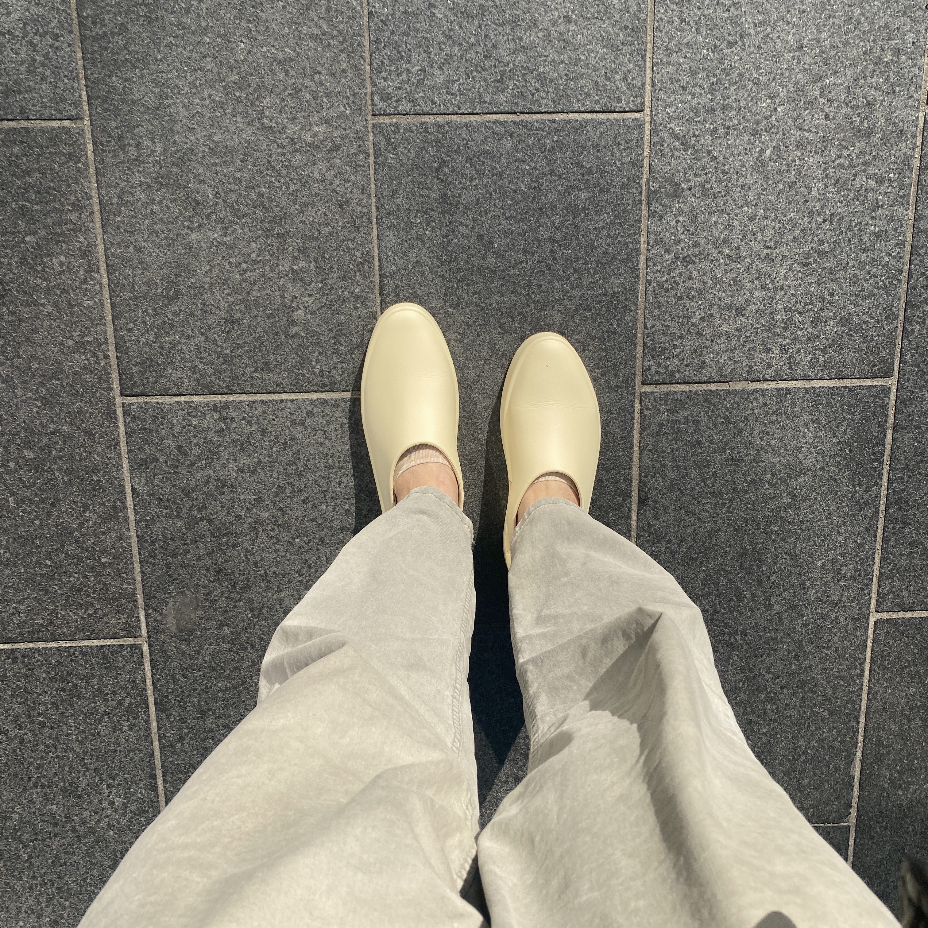 Fear of God The California Cream 착용 스타일