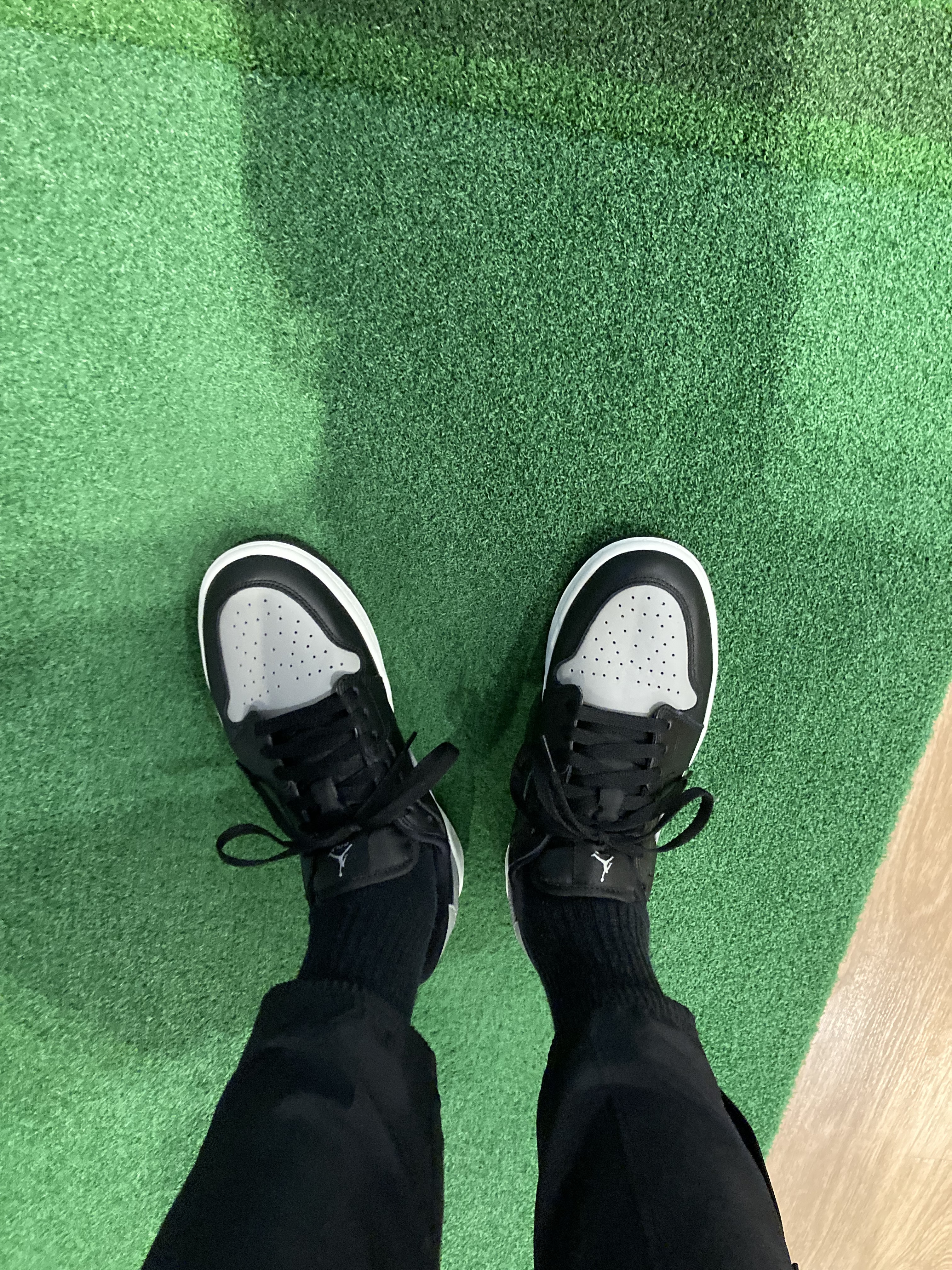Jordan 1 Low Golf Shadow 착용 스타일 - 3
