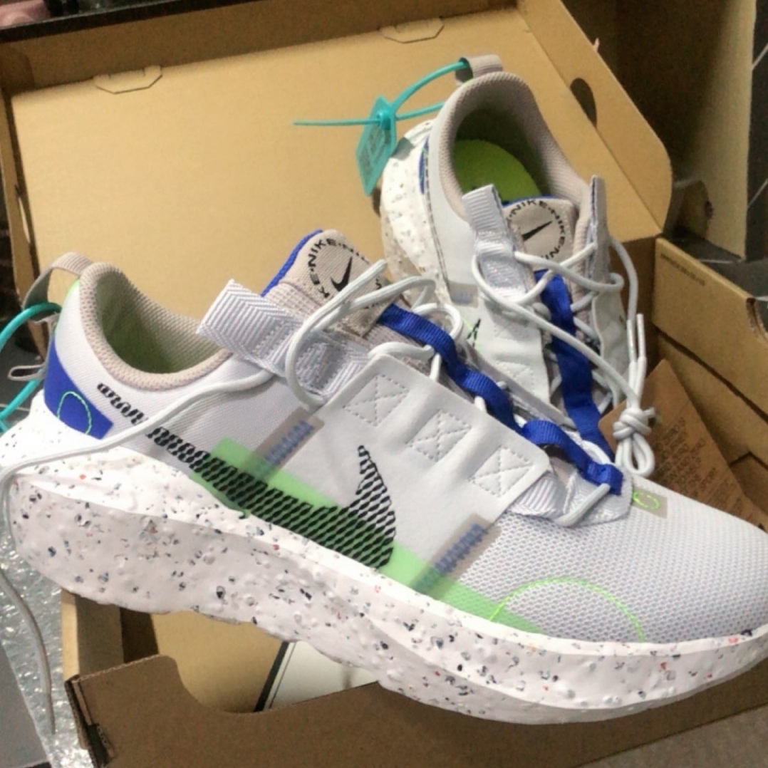 Nike Crater Impact Pure Platinum Electro Green 착용 스타일 - 2