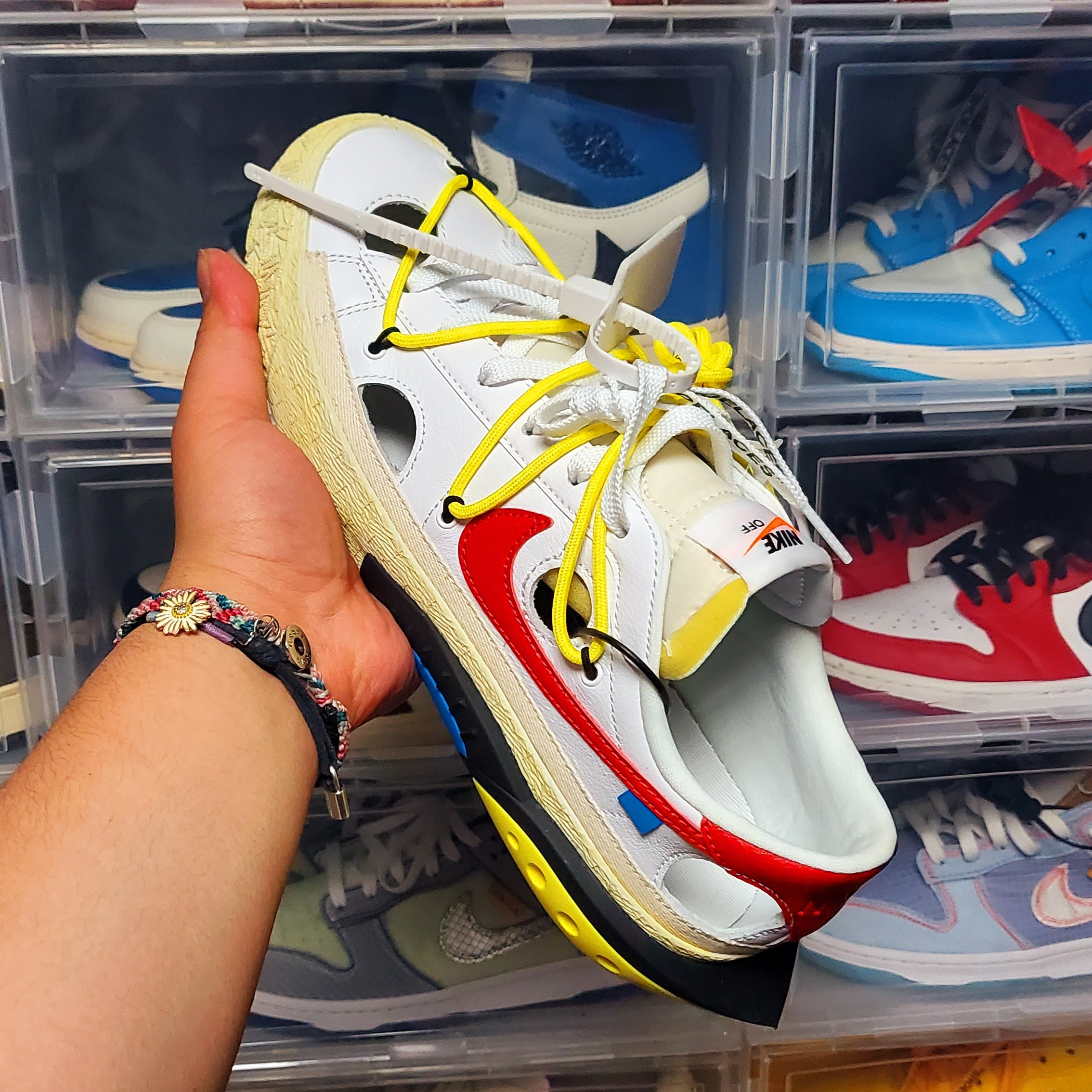 Nike x Off-White Blazer Low '77 White and University Red 착용 스타일 - 3