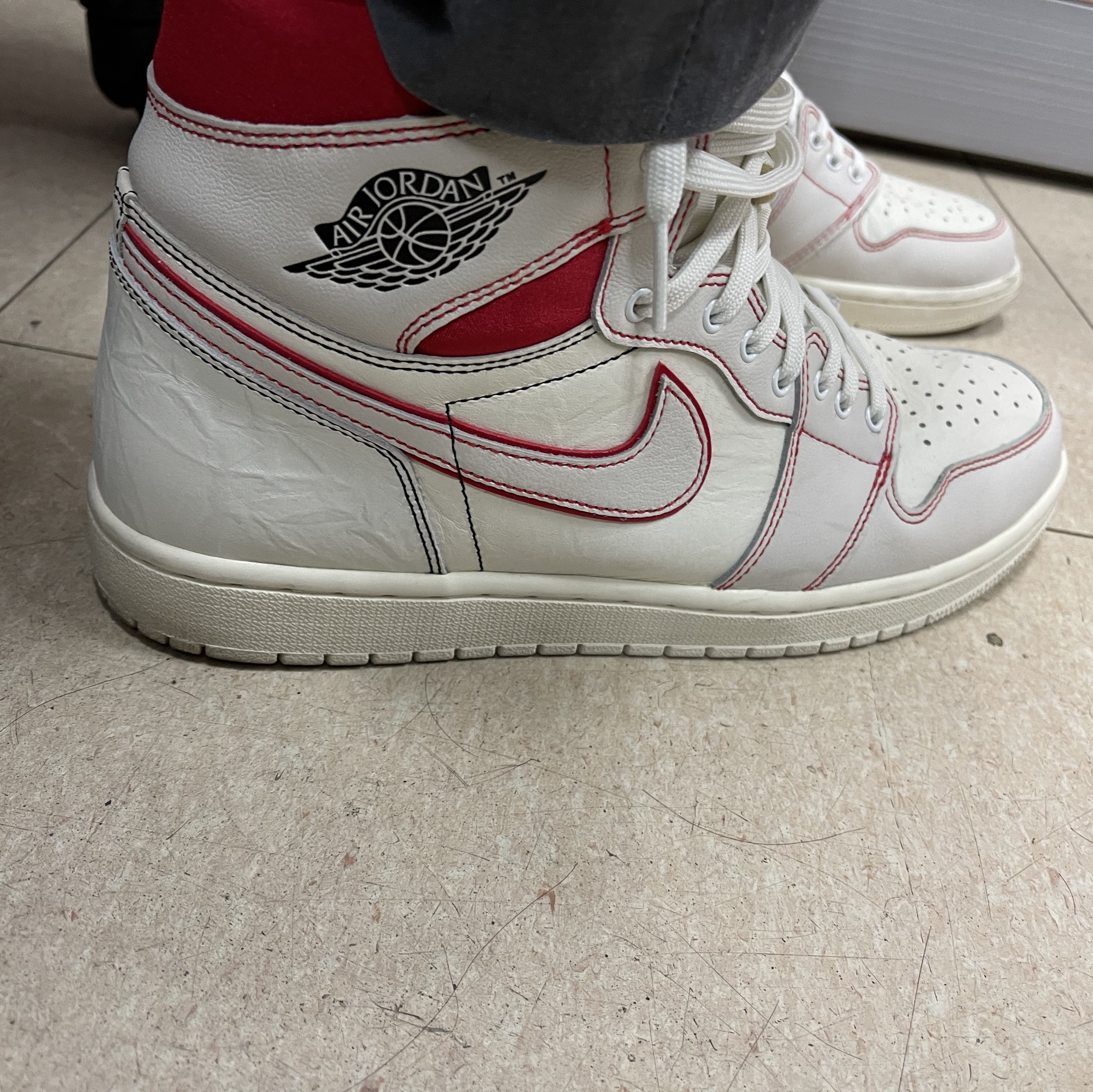 Jordan 1 Retro High Phantom Gym Red 착용 스타일 - 1