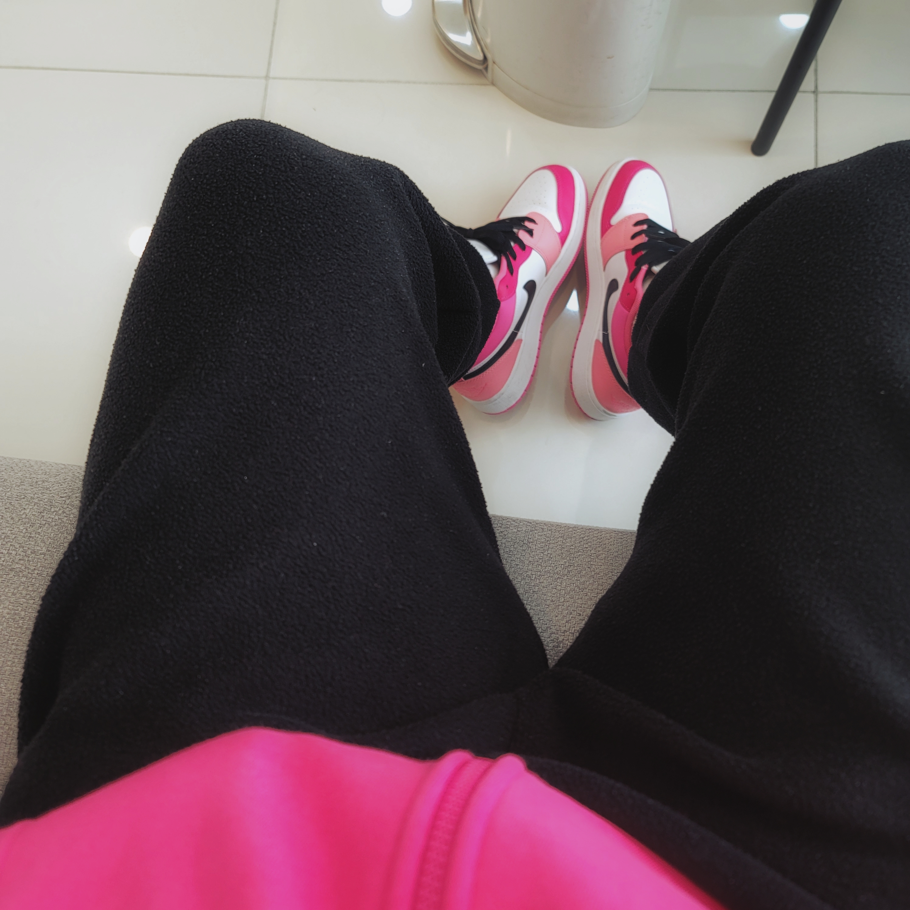 (GS) Jordan 1 Low Rush Pink 착용 스타일