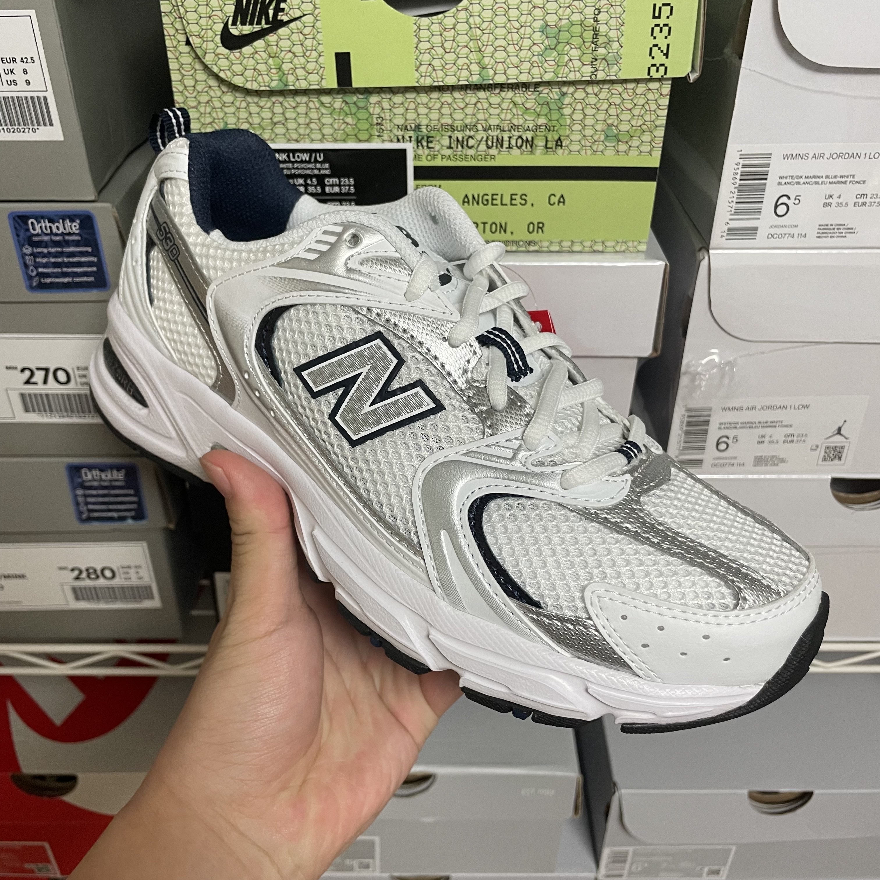 New Balance 530 White 착용 스타일