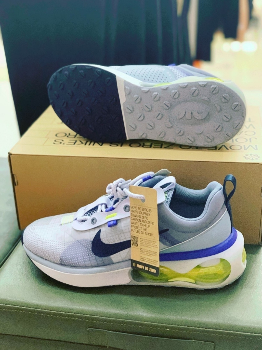 Nike Air Max 2021 Ghost Ashen Slate 착용 스타일 - 2