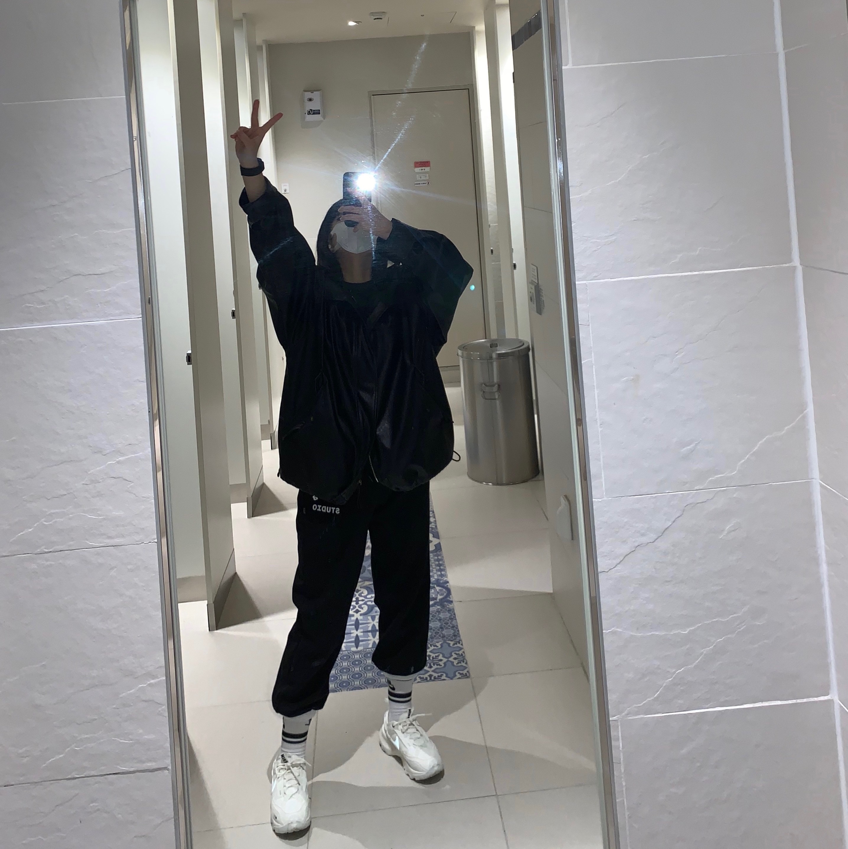 (W) Nike TC 7900 Summit White, IAB Studio Sweatpants Black White - 22SS 착용 스타일
