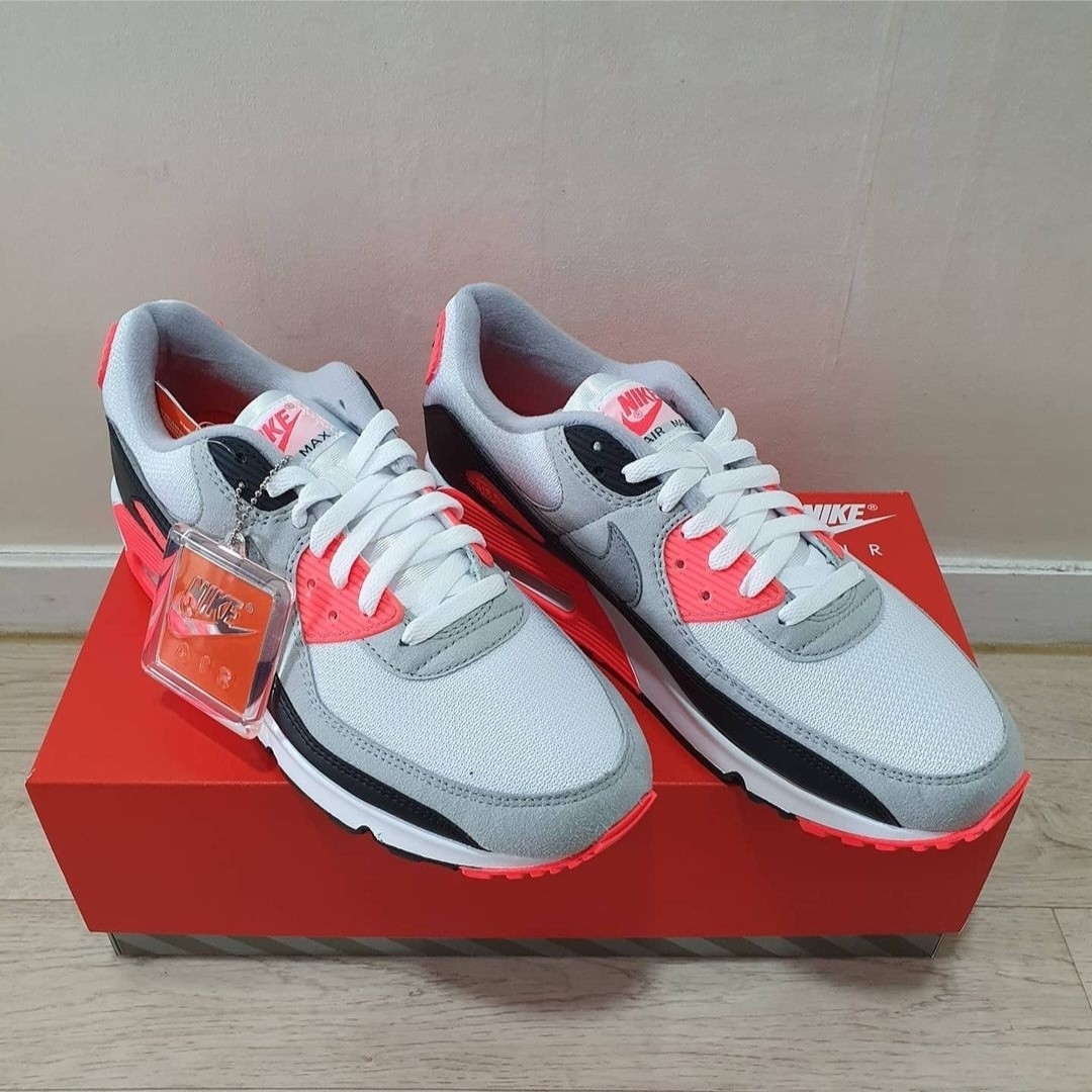 Nike Air Max 3 Radiant Red 착용 스타일