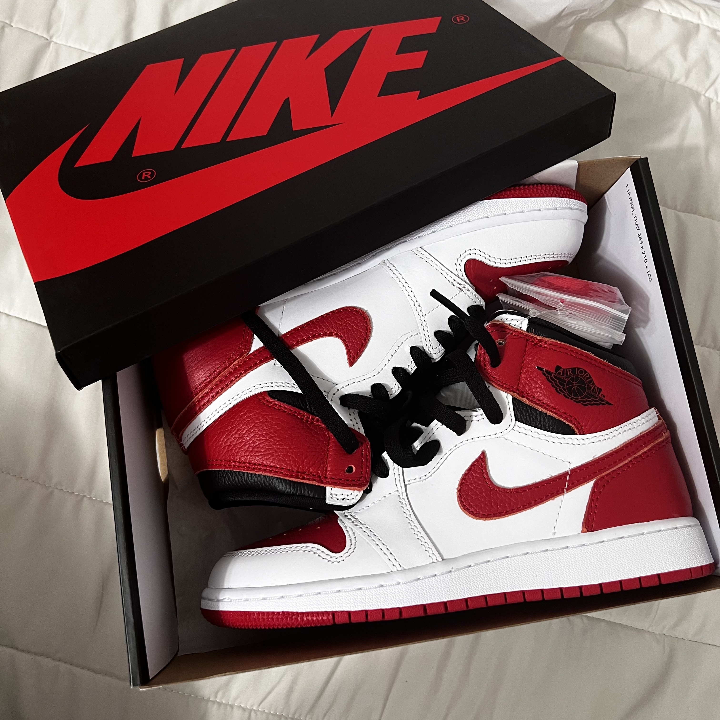 (GS) Jordan 1 Retro High OG Heritage 착용 스타일 - 1