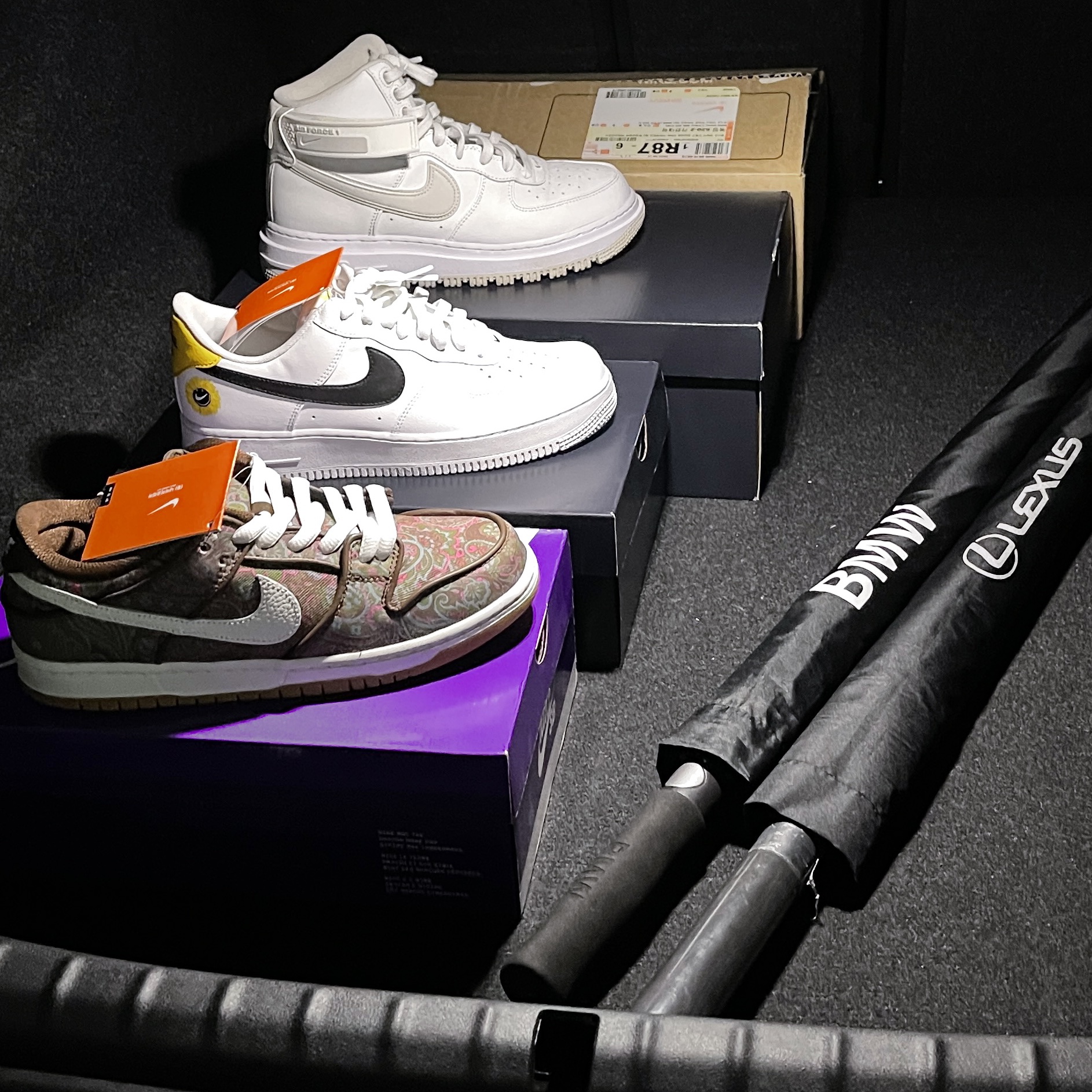 Nike SB Dunk Low Pro Premium Paisley, Nike Air Force 1 '07 LV8 2 Have a Nike Day 착용 스타일