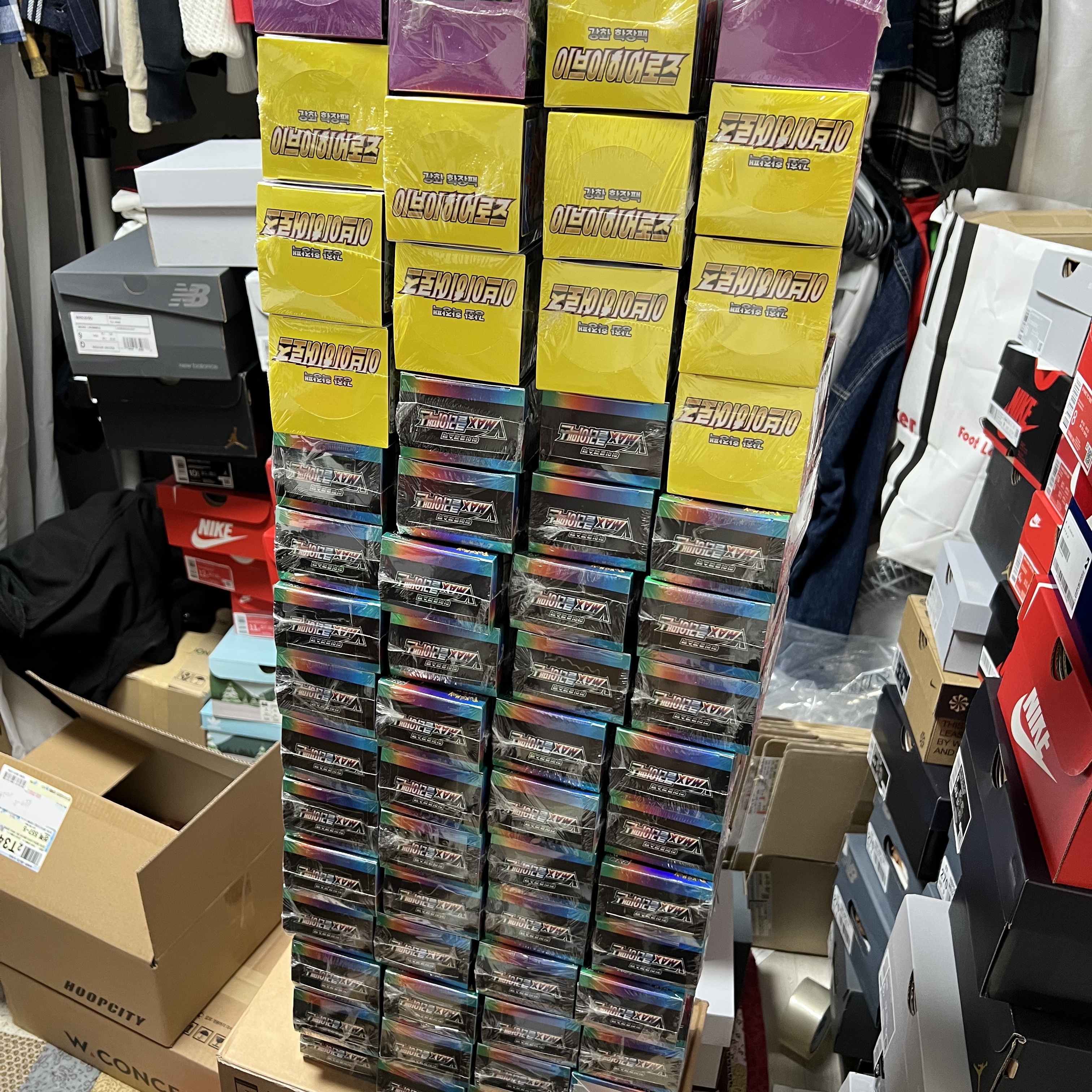 Pokemon TCG Sword & Shield High Class Pack Vmax Climax Box (Pack of 10), Pokemon TCG Sword & Shield Enhanced Expansion Pack Eevee Heroes Box (Pack of 30) 착용 스타일 - 1