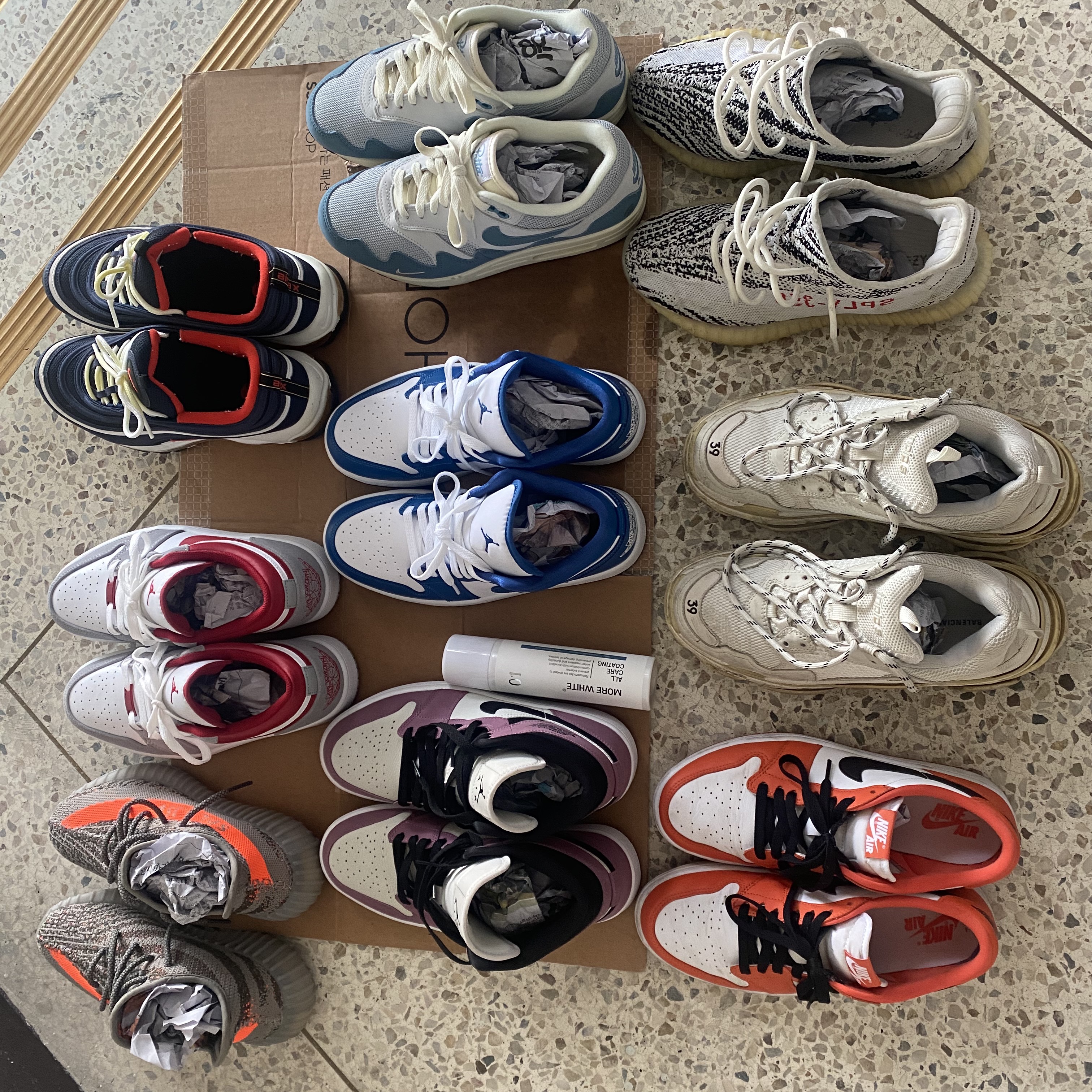 (W) Balenciaga Triple S White 2019, Nike Air Max 97 Midnight Navy Habanero Red 착용 스타일
