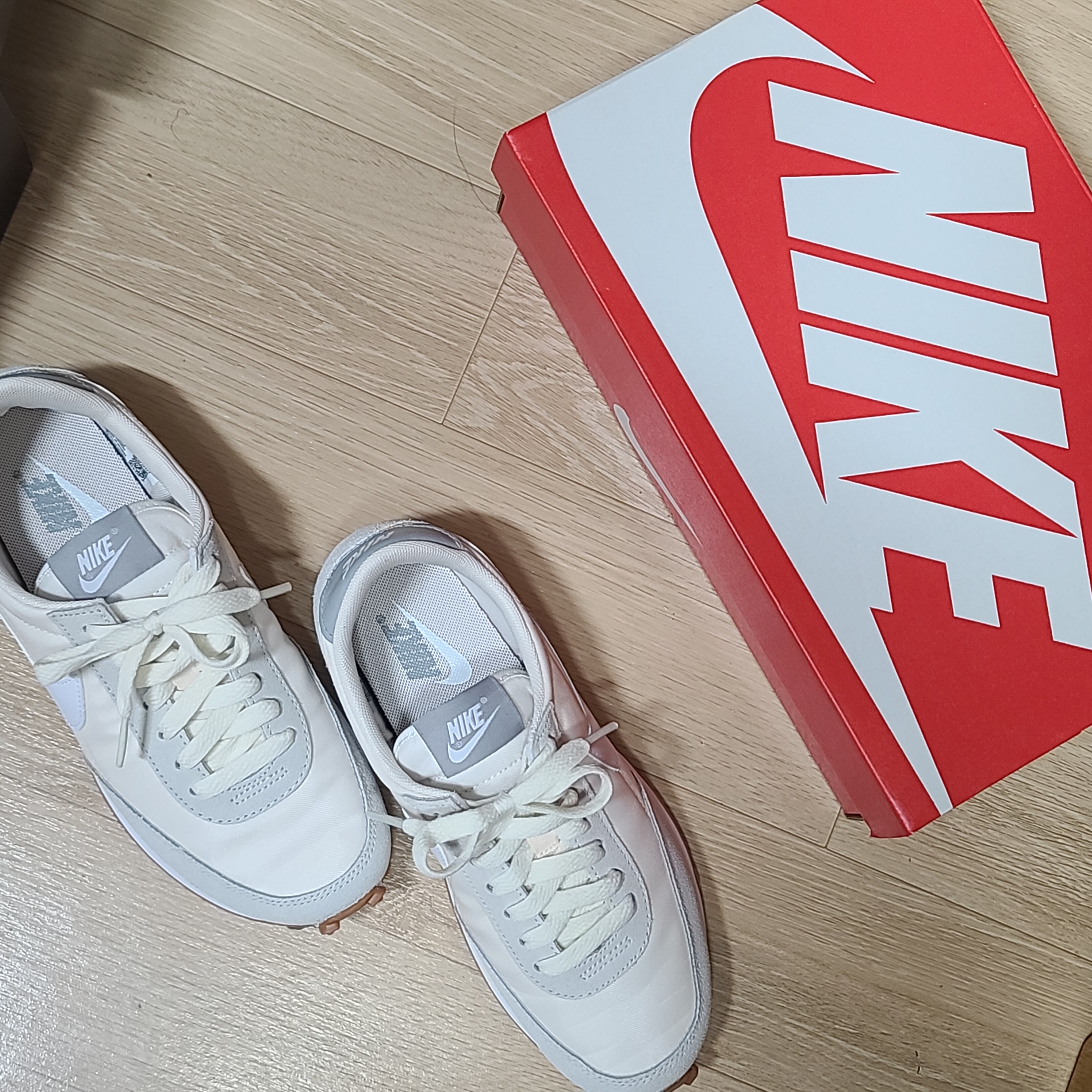 (W) Nike Daybreak Summit White 착용 스타일 - 1