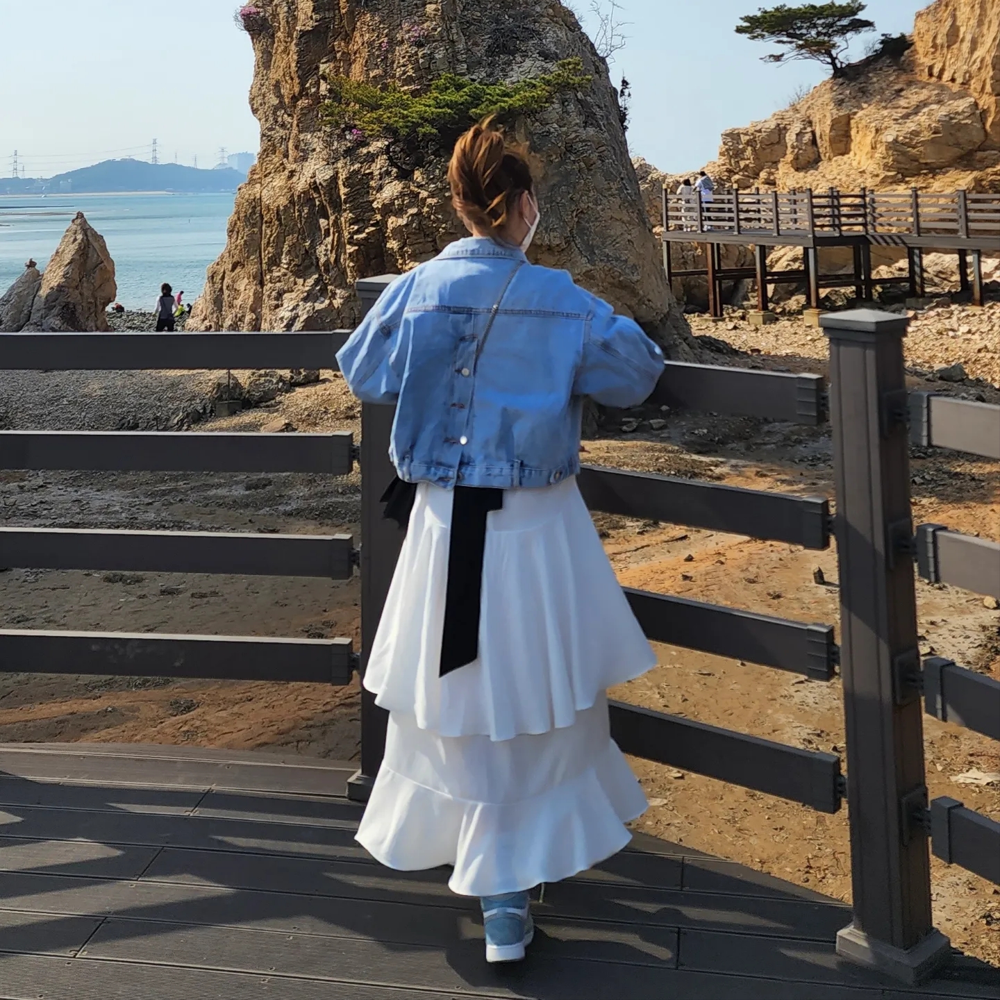 (GS) Jordan 1 Retro High OG Hyper Royal 착용 스타일 - 2