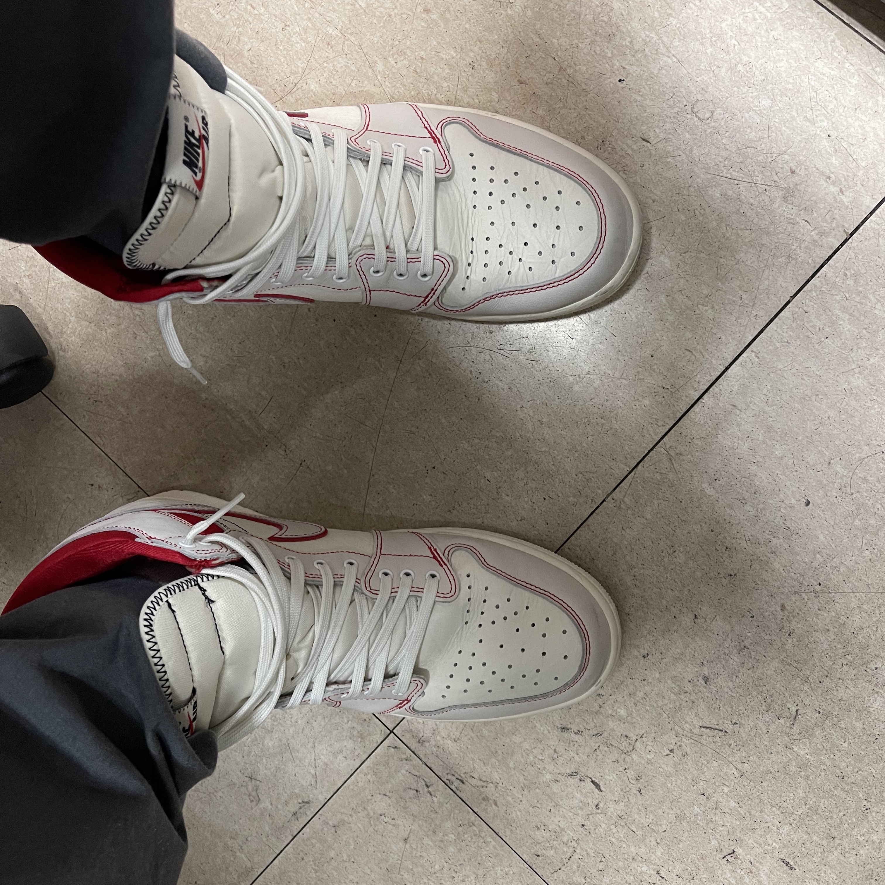 Jordan 1 Retro High Phantom Gym Red 착용 스타일 - 3