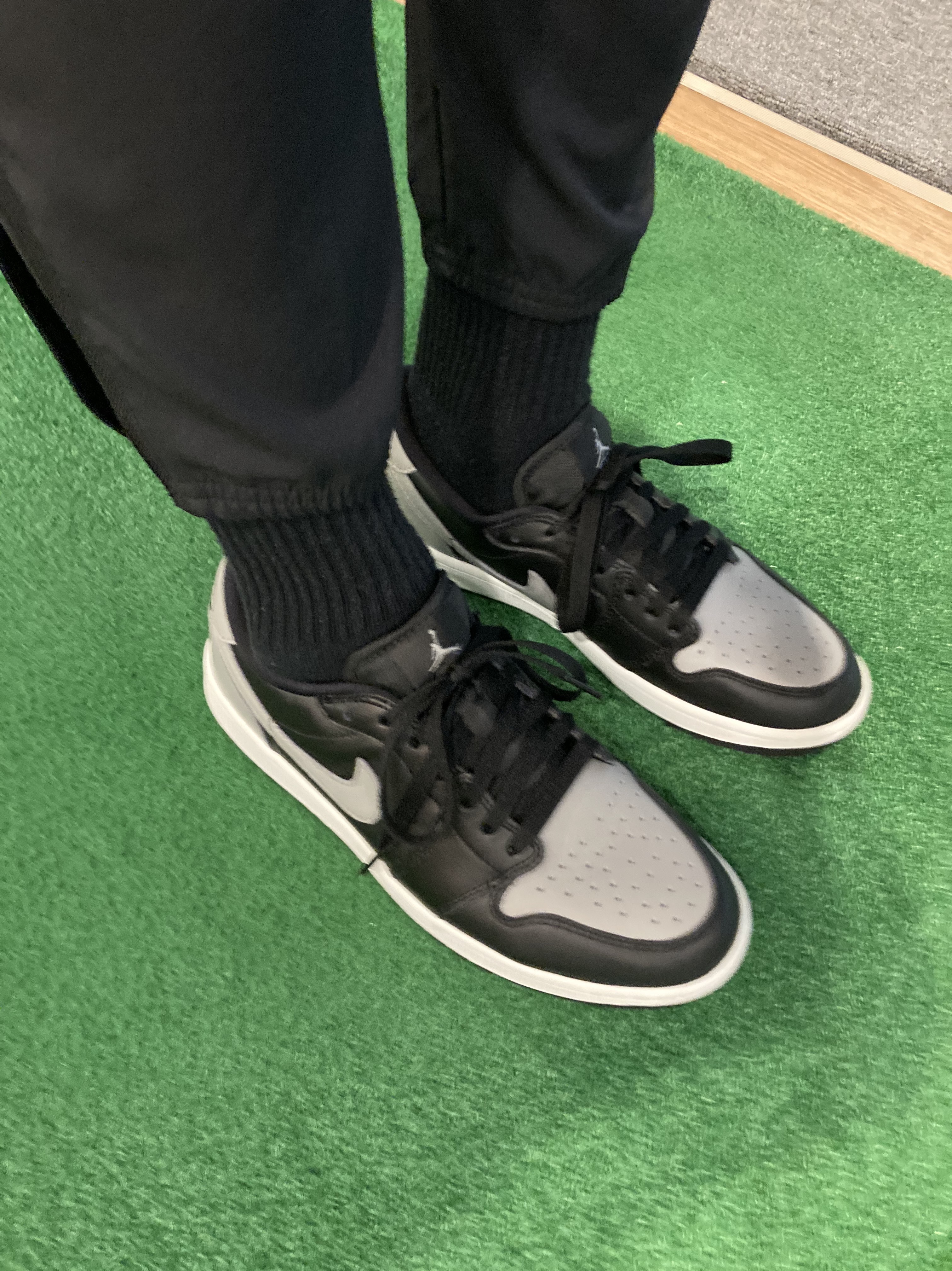 Jordan 1 Low Golf Shadow 착용 스타일 - 2
