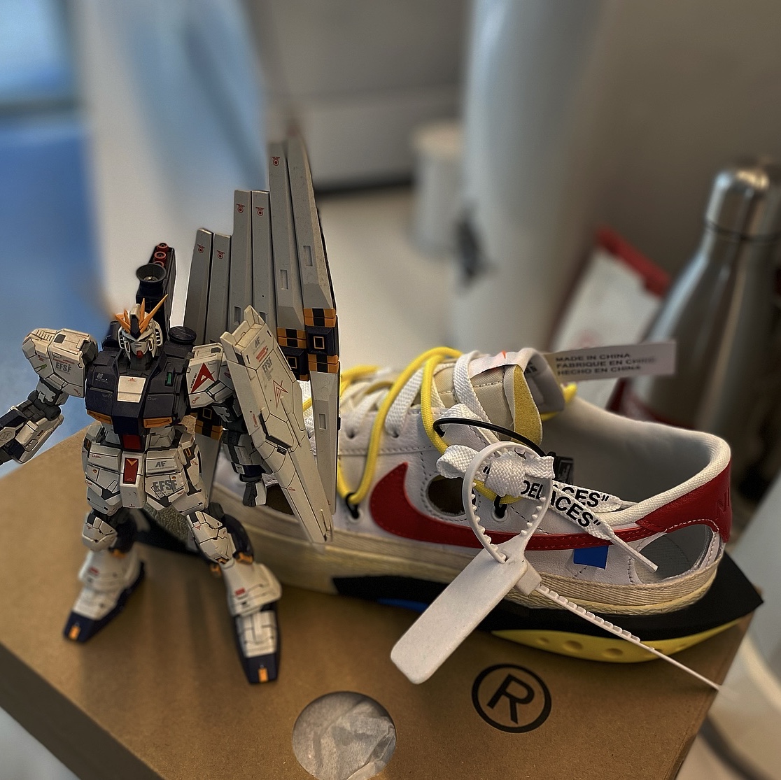 Nike x Off-White Blazer Low '77 White and University Red 착용 스타일