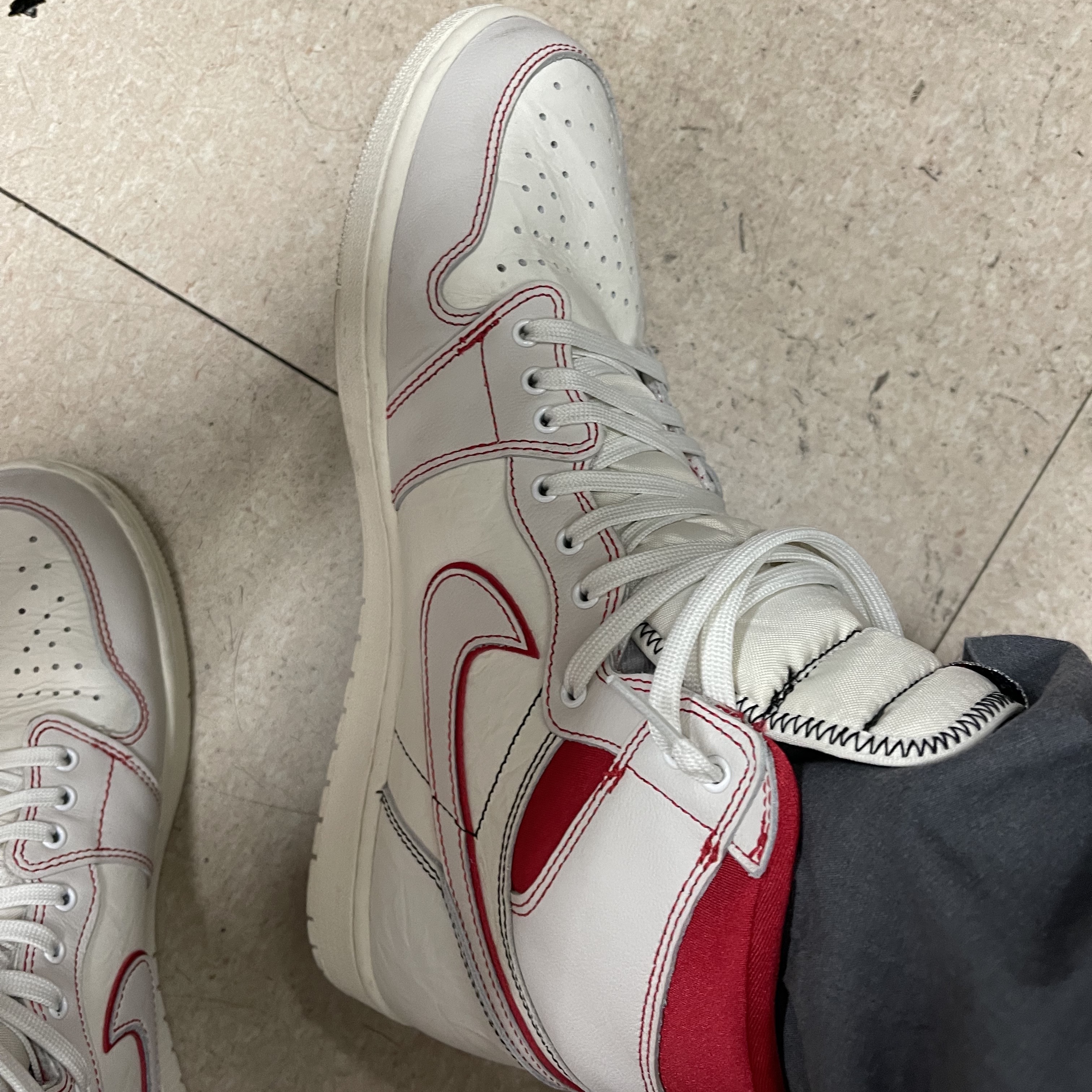 Jordan 1 Retro High Phantom Gym Red 착용 스타일 - 2
