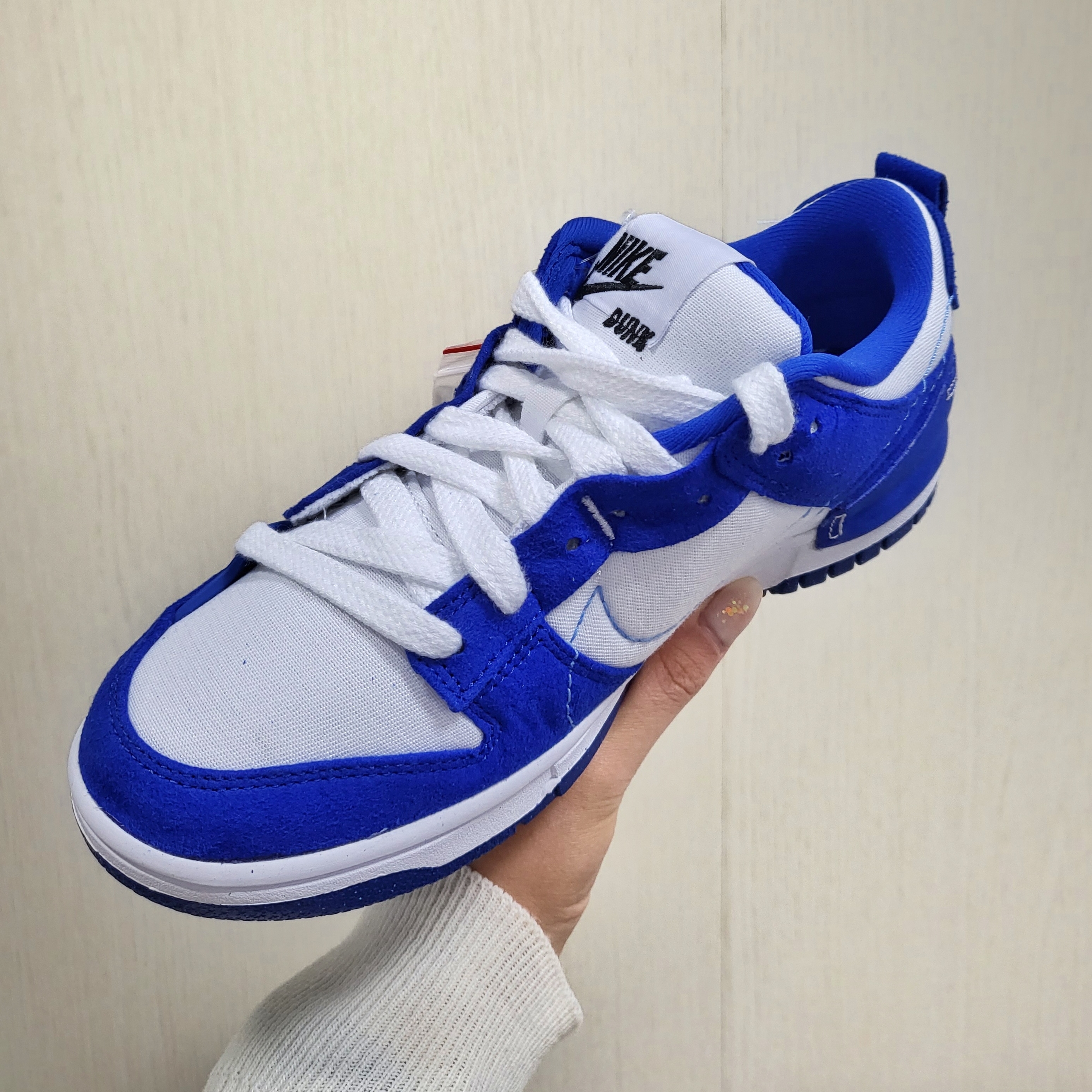 (W) Nike Dunk Low Disrupt 2 White and University Blue 착용 스타일