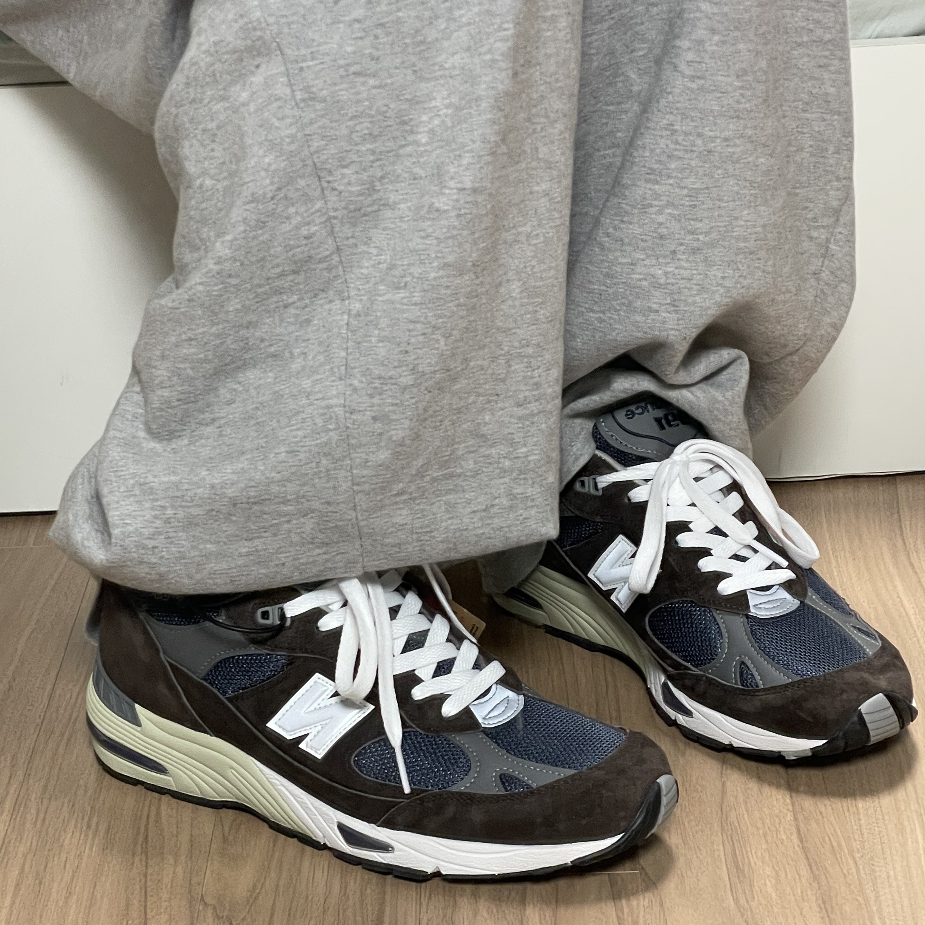 New Balance 991 Made in UK Brown 착용 스타일