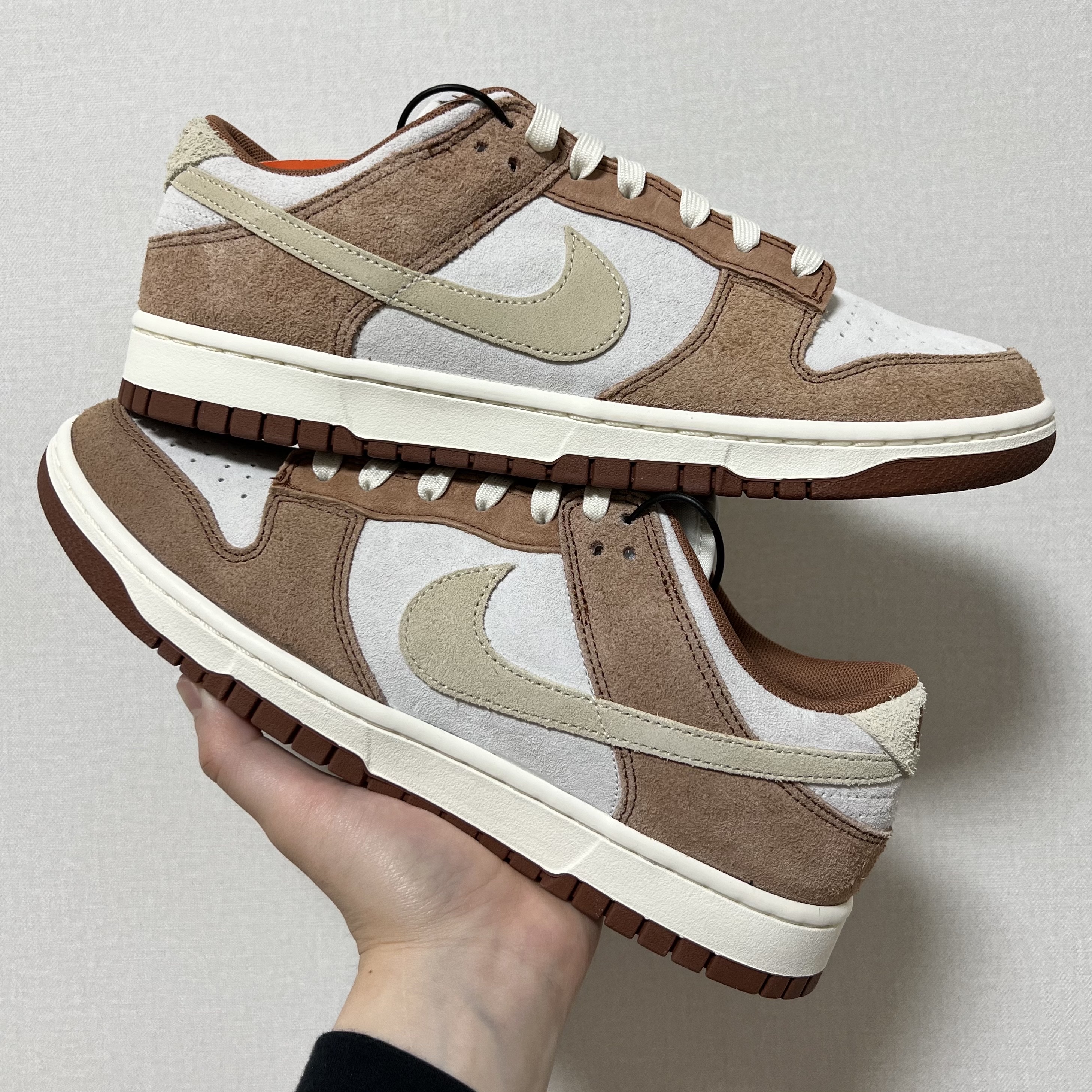 Nike Dunk Low Pro Premium Medium Curry 착용 스타일