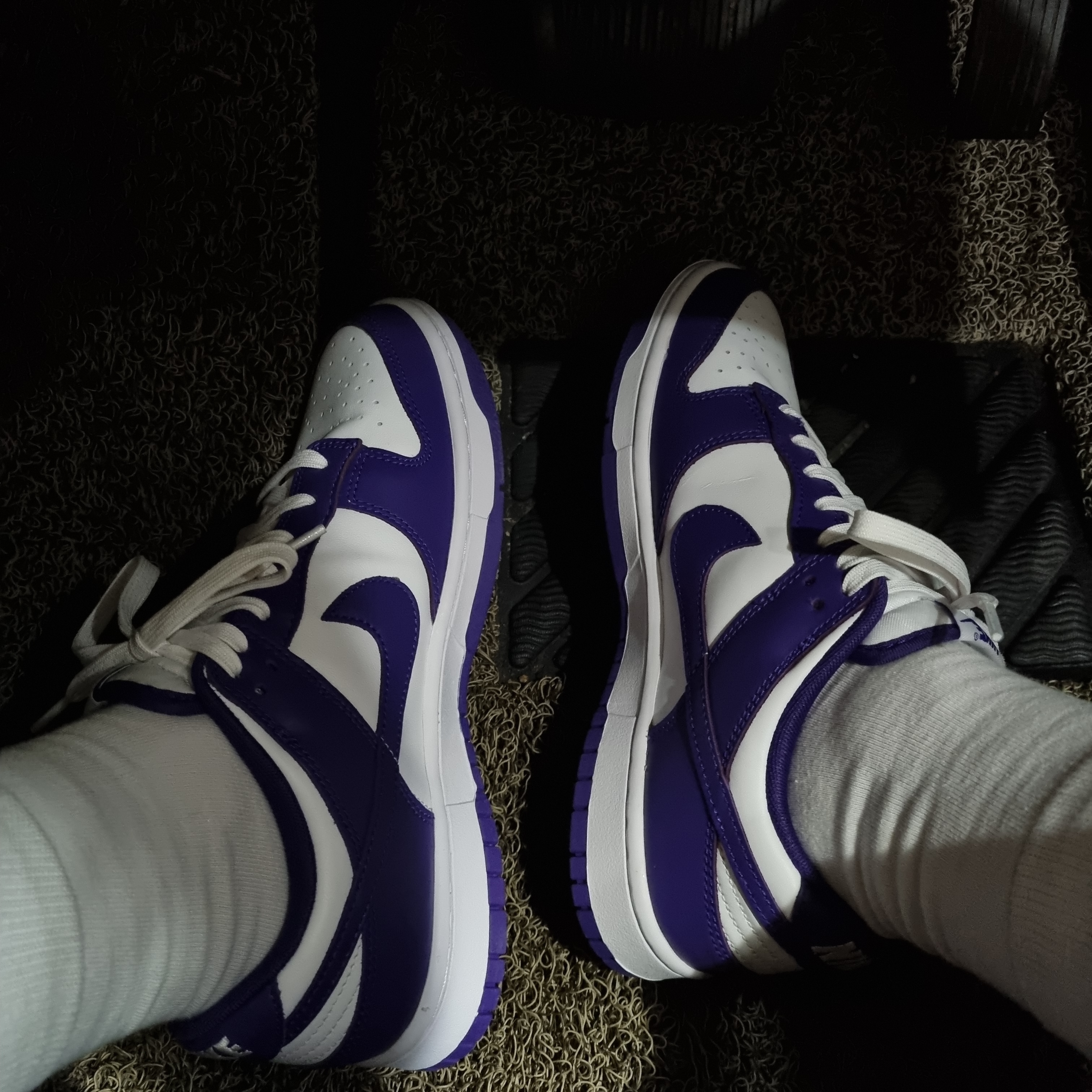 Nike Dunk Low Retro Championship Court Purple 착용 스타일
