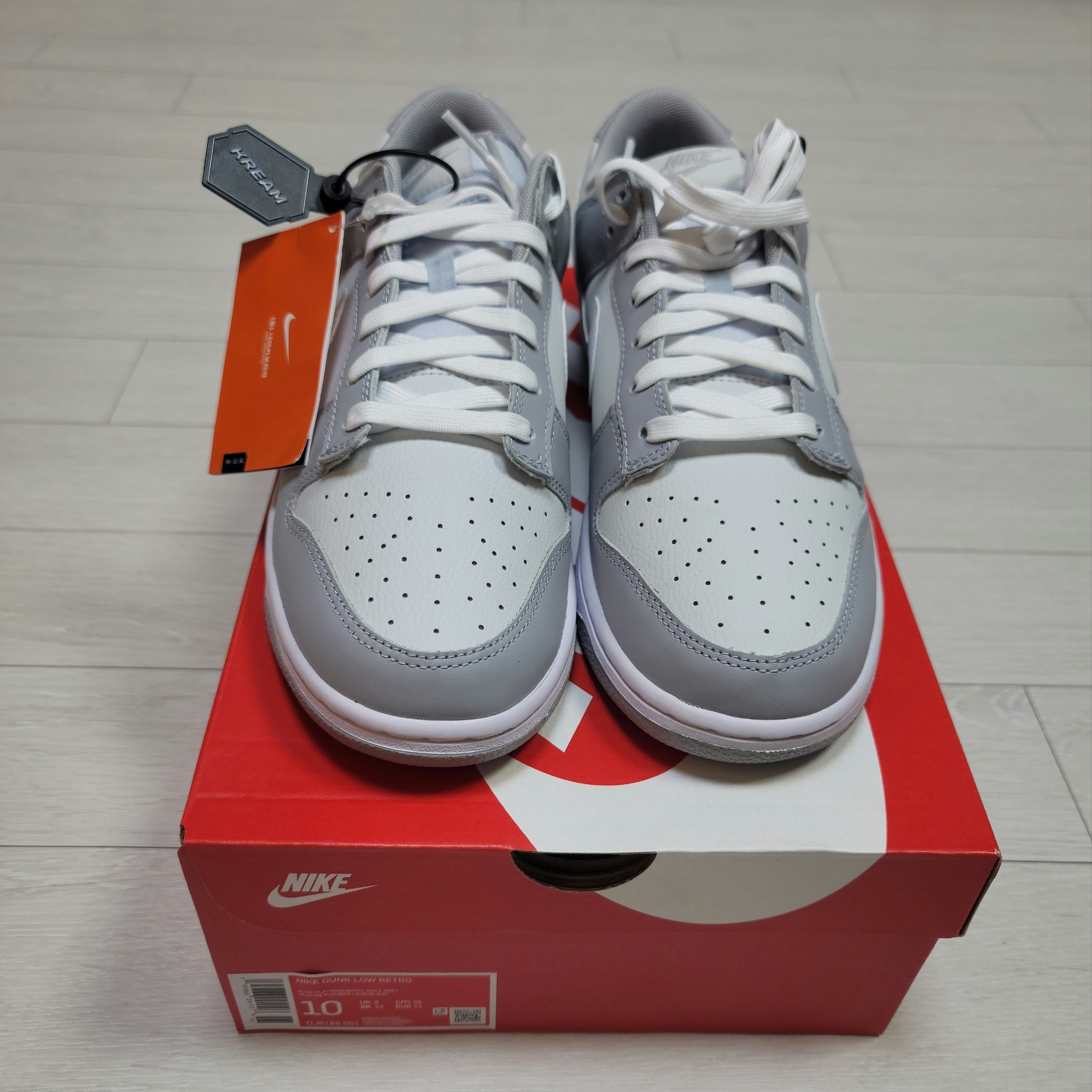 Nike Dunk Low Retro Wolf Grey 착용 스타일 - 1
