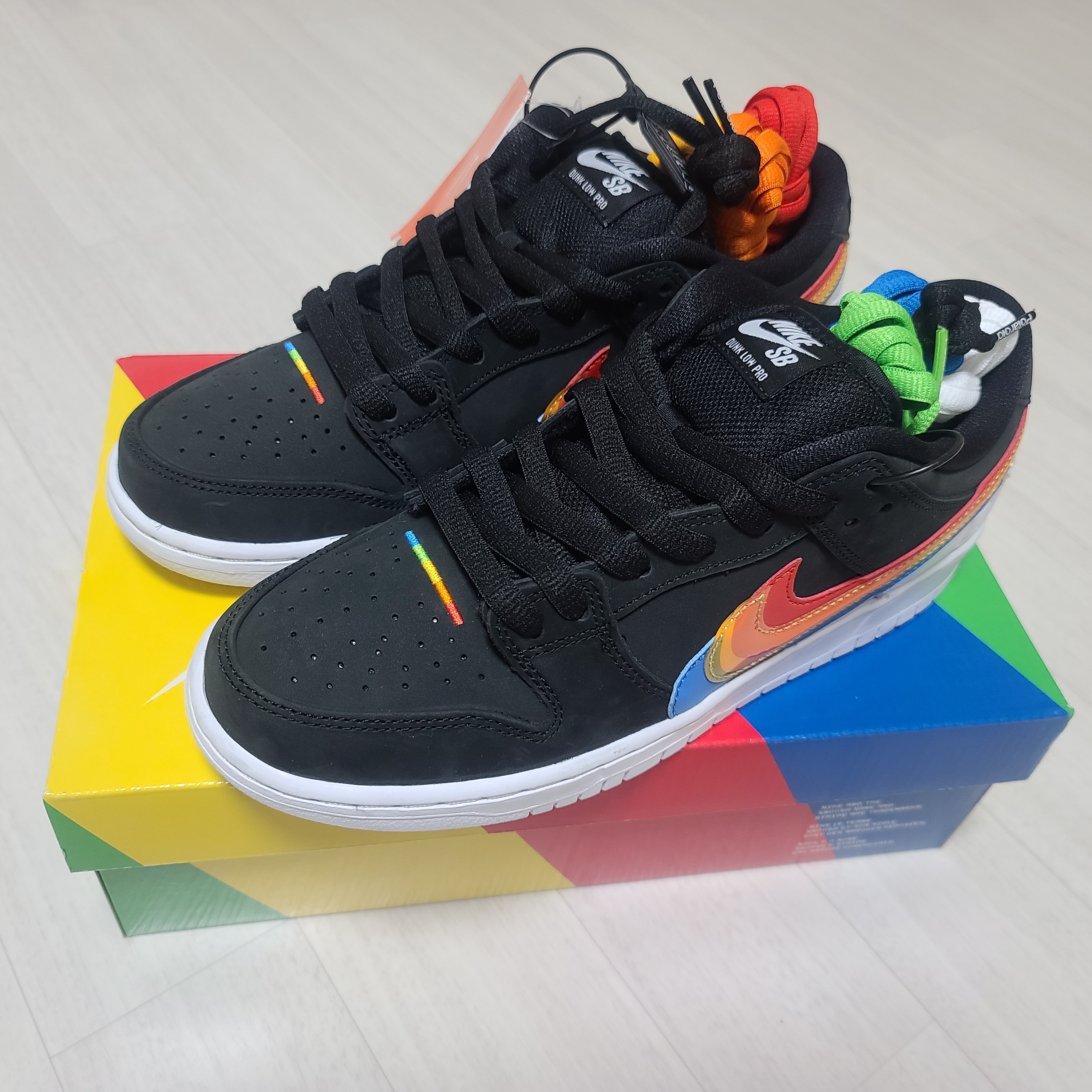 Nike x Polaroid SB Dunk Low Pro QS Black 착용 스타일 - 1