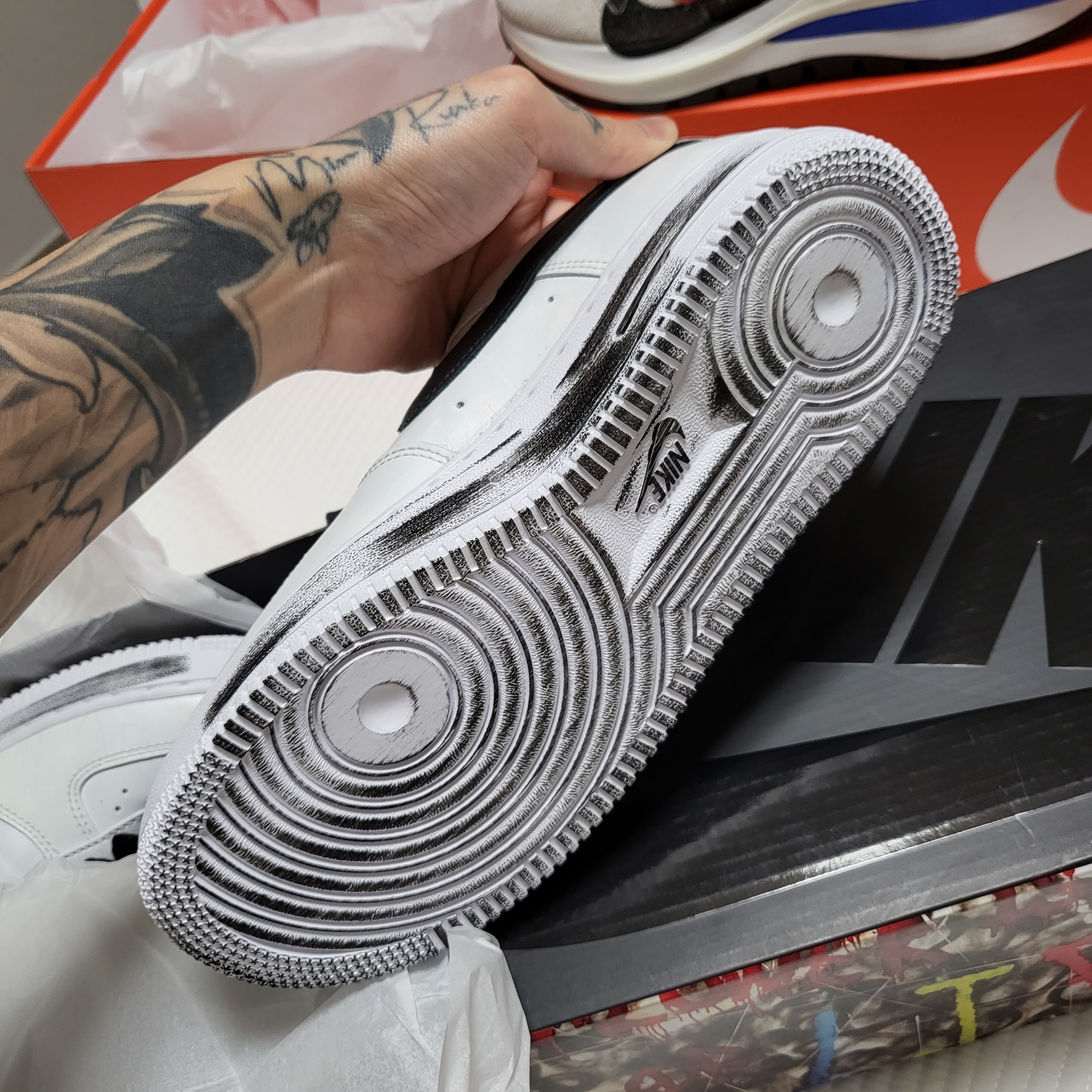 Nike x Peaceminusone Air Force 1 Low Para-Noise 2.0 착용 스타일 - 3