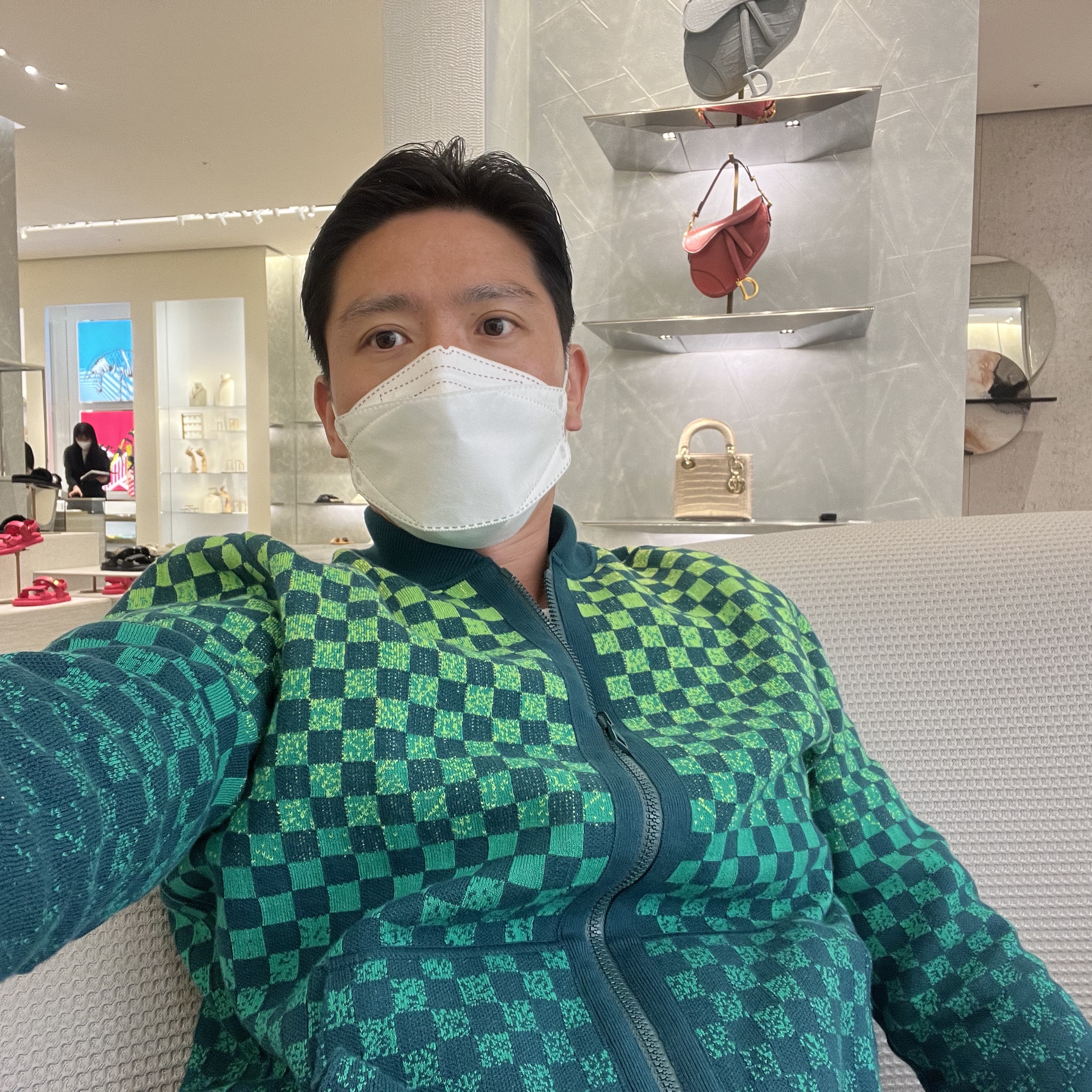 Louis Vuitton Reversible Damier Track Top Mallard Blue 착용 스타일 - 1