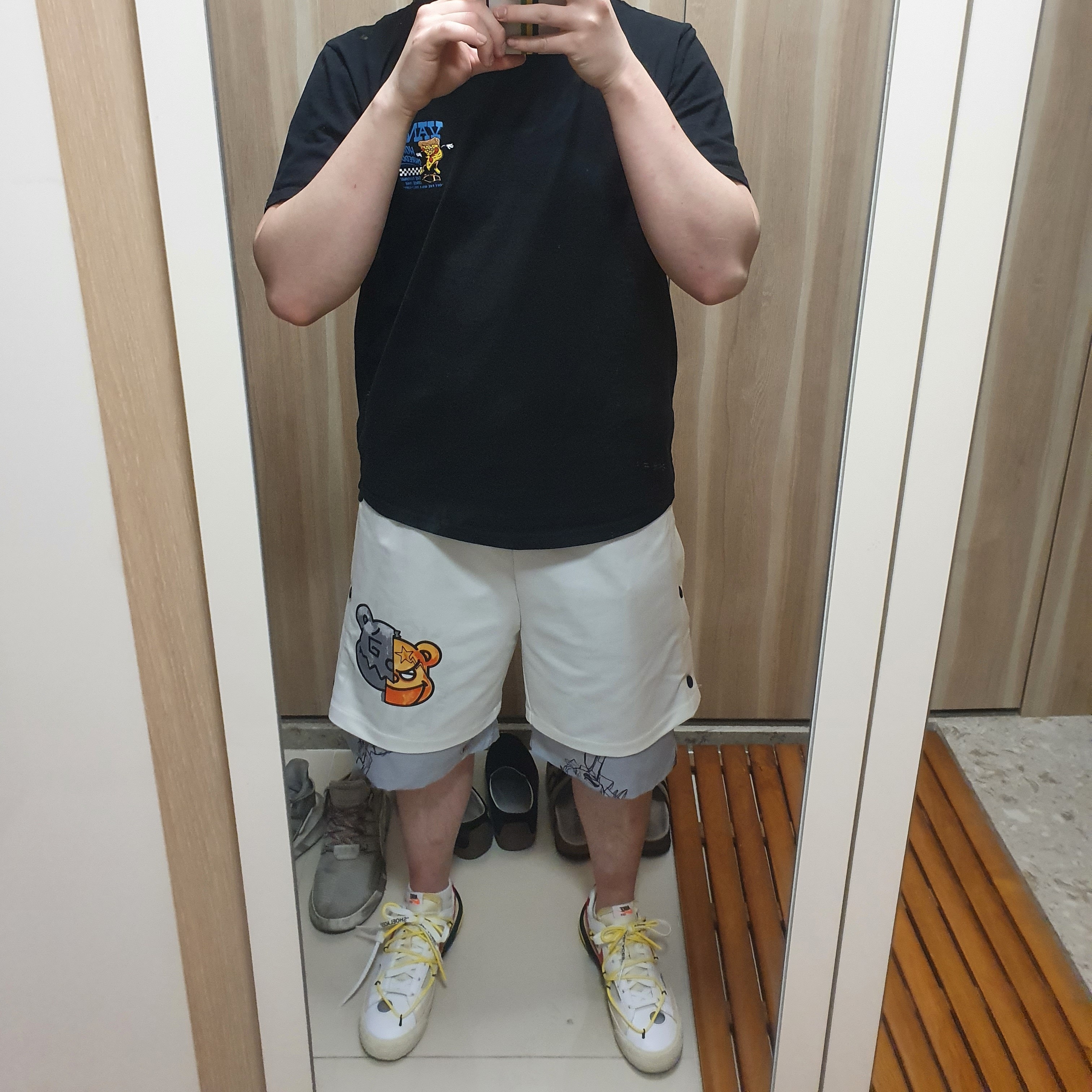 Nike x Off-White Blazer Low '77 White and University Red 착용 스타일 - 3
