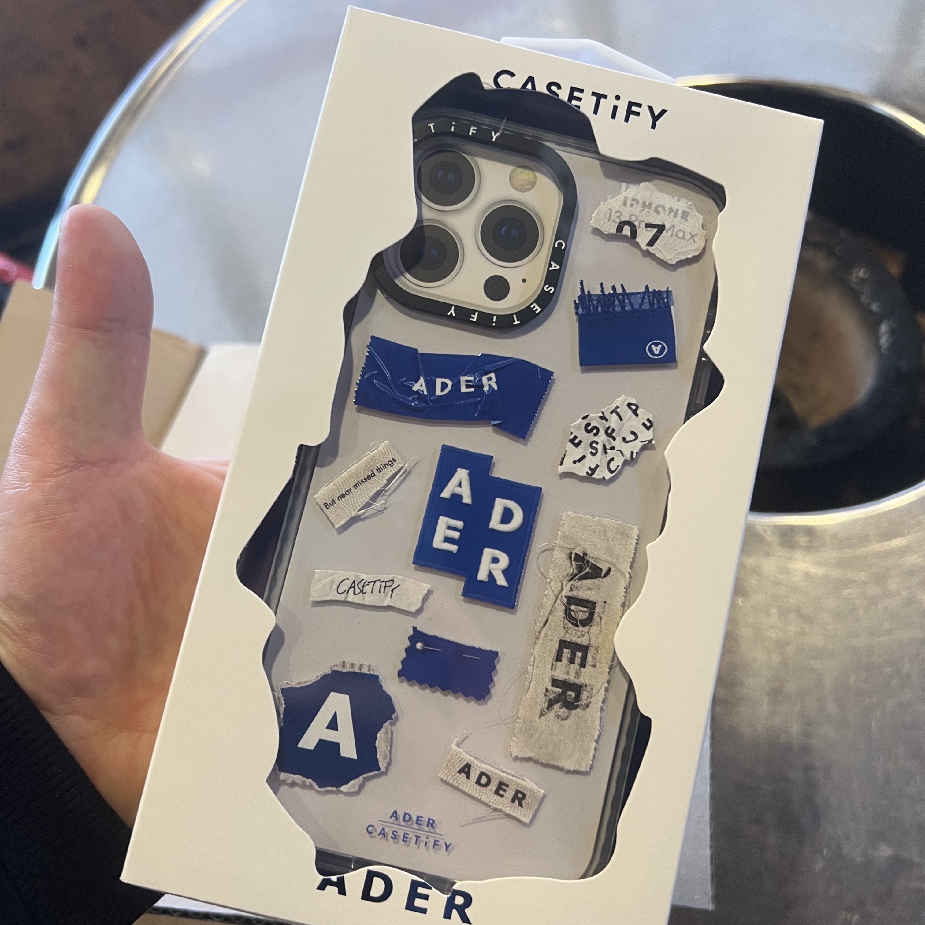 Casetify x Ader Error Ader Sticker iPhone Case 착용 스타일