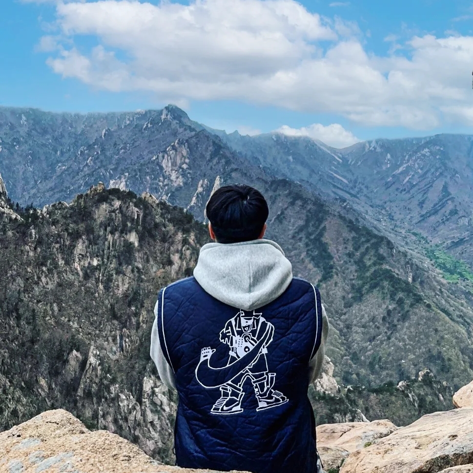 Nike x Cav Empt Vest Navy 착용 스타일 - 1