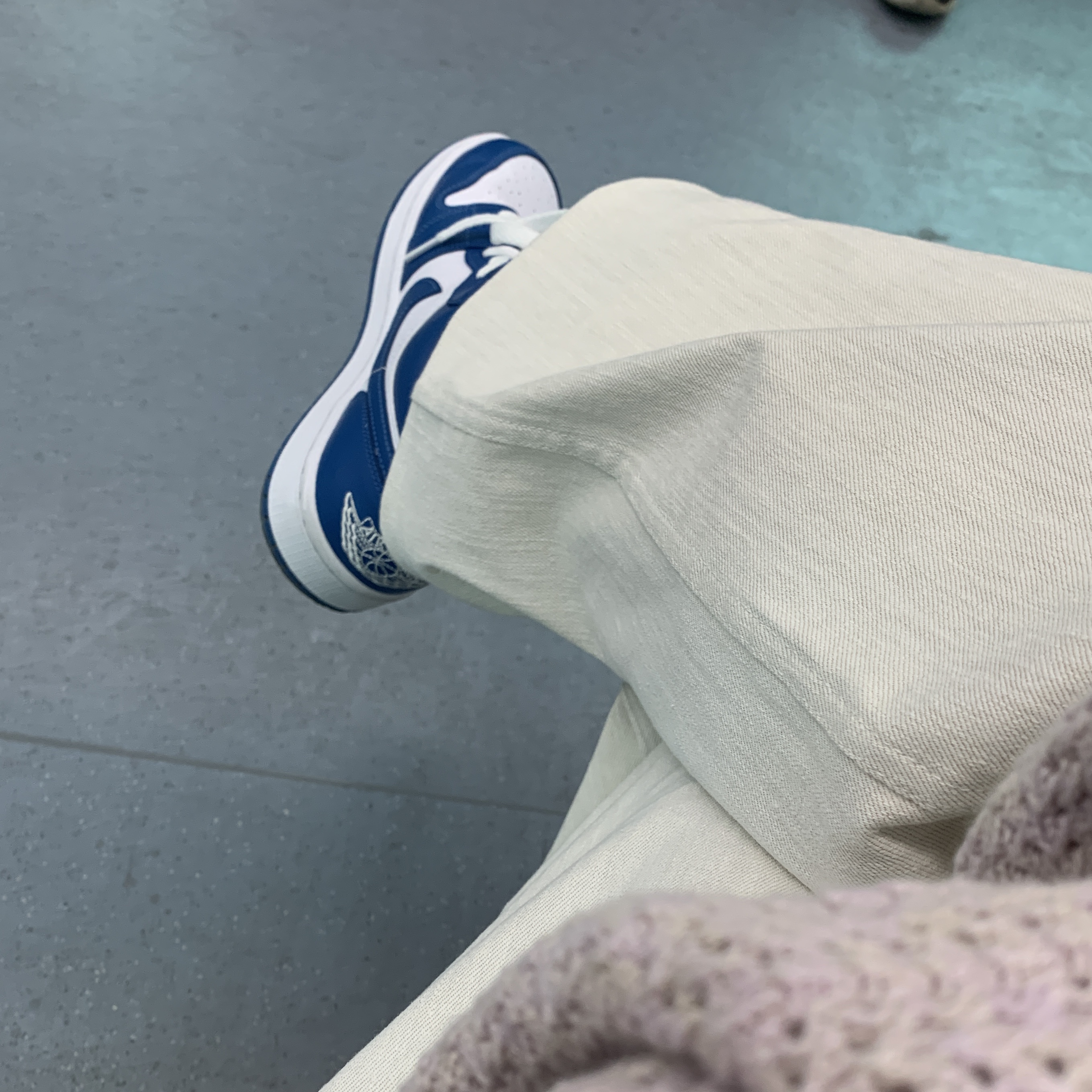 (W) Jordan 1 Low White Dark Marina Blue 착용 스타일